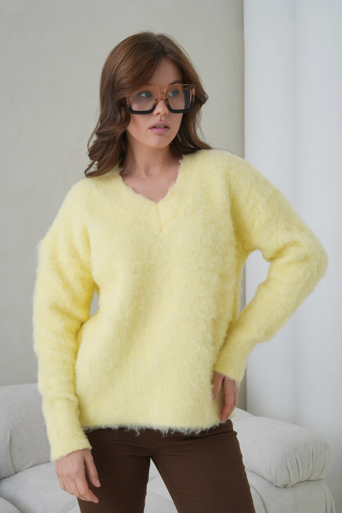 Kadın V Yaka Sakal Dokulu Şardonlu Oversize Triko Kazak 8695