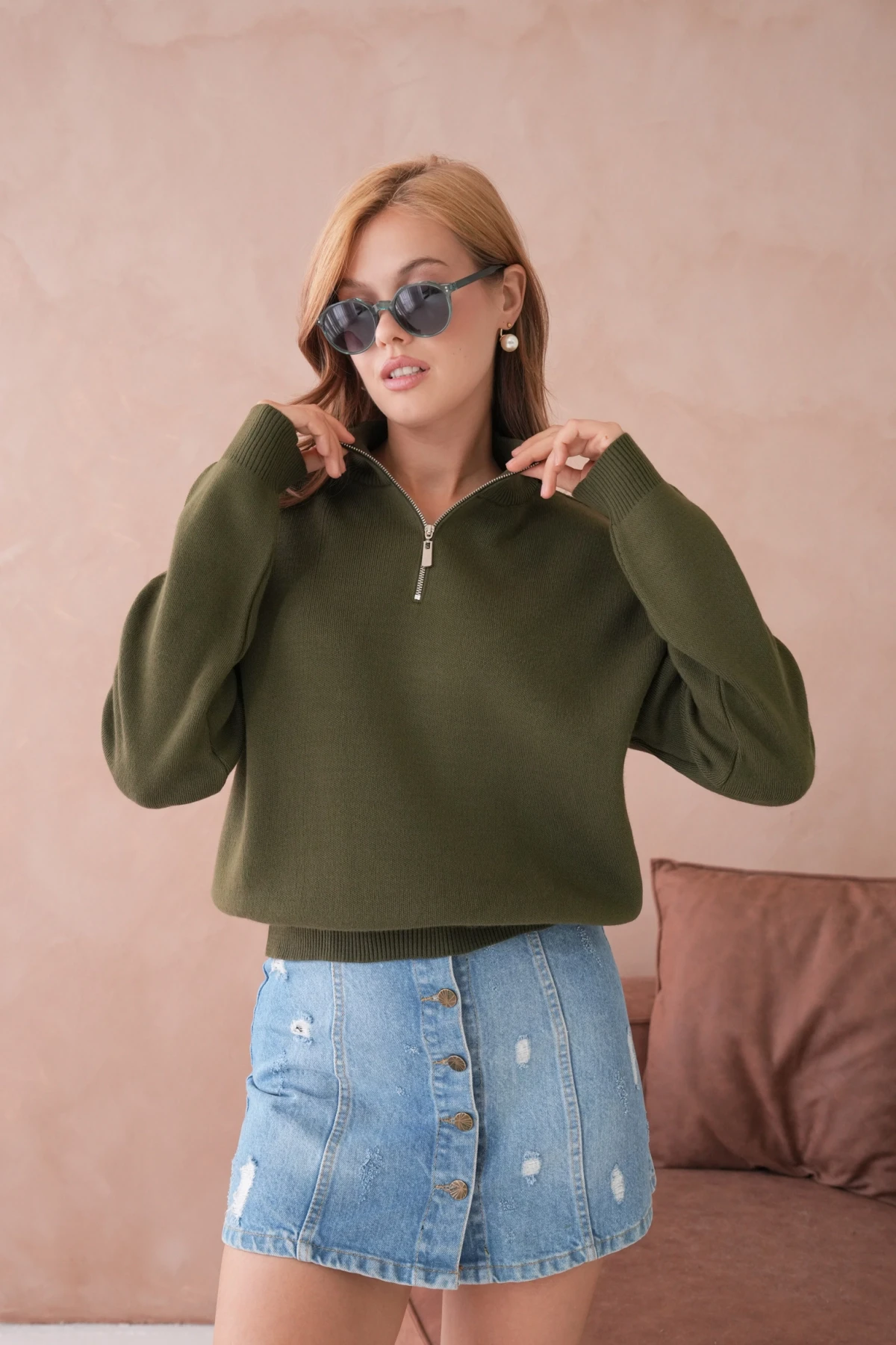 Kadın Yarım Balıkçı Yaka Fermuar Detay Oversize Triko Kazak