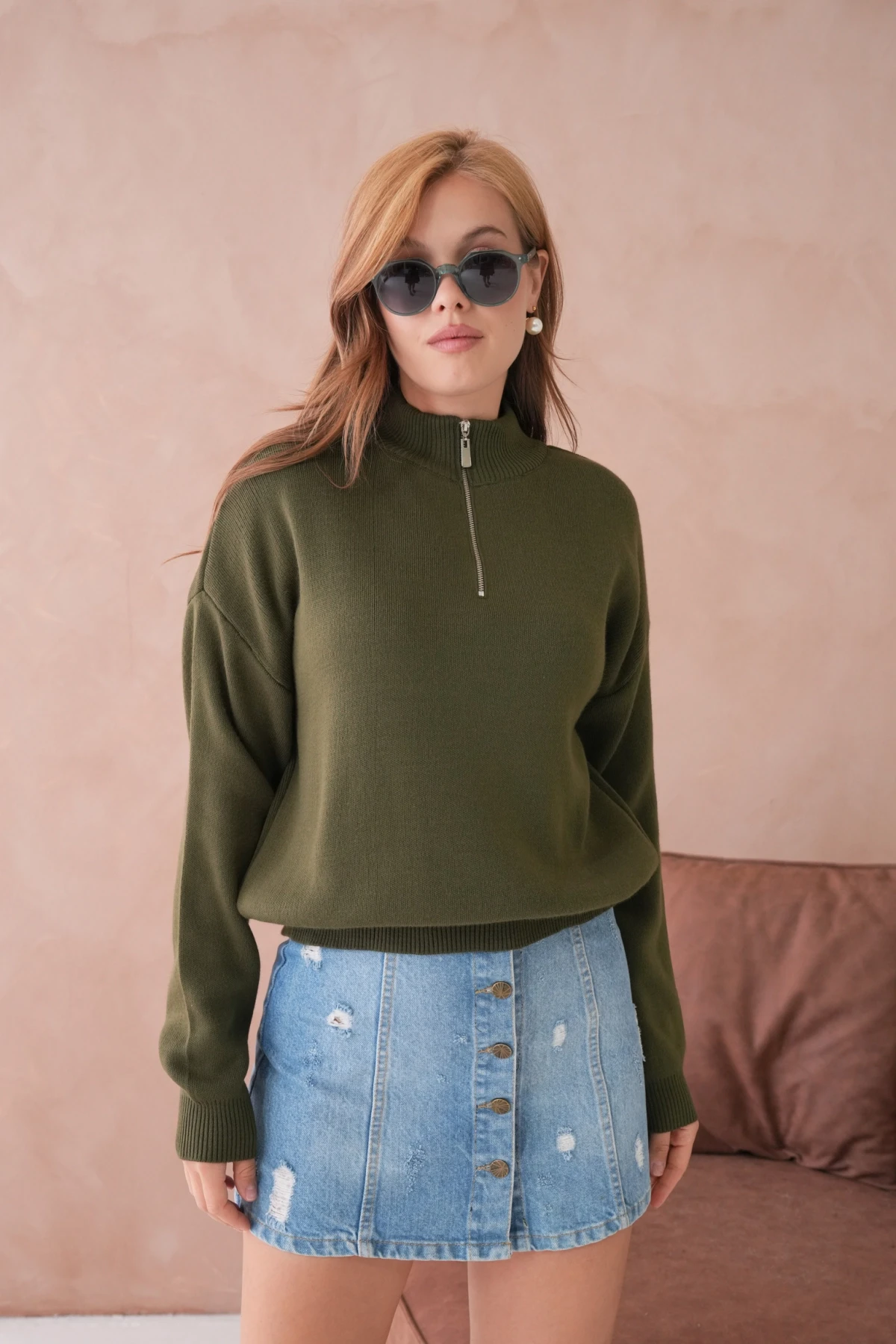 Kadın Yarım Balıkçı Yaka Fermuar Detay Oversize Triko Kazak