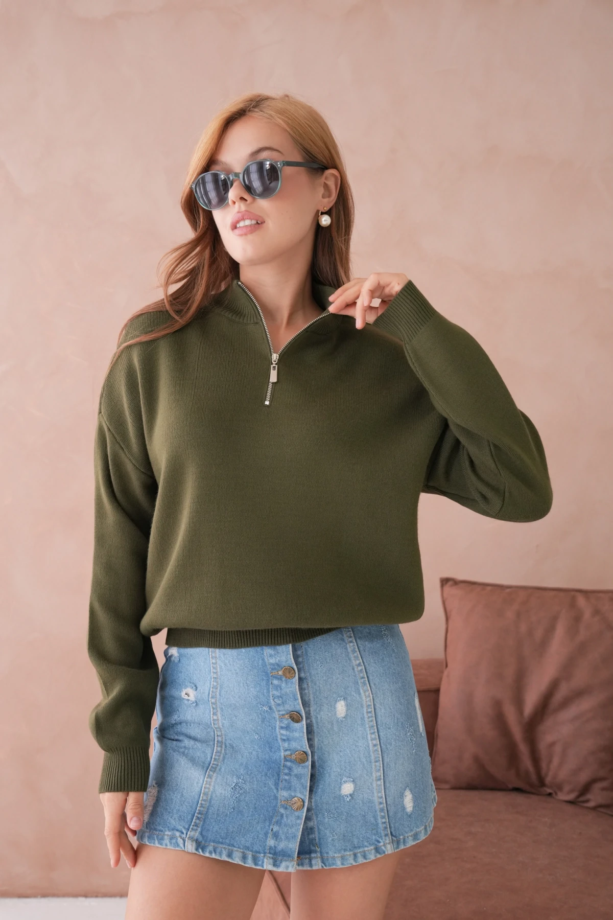 Kadın Yarım Balıkçı Yaka Fermuar Detay Oversize Triko Kazak