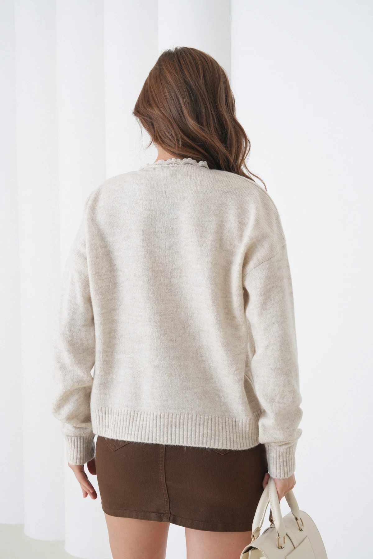 Kadınv Yak Adantel Detay Yumuşak Dokulu Triko Kazak