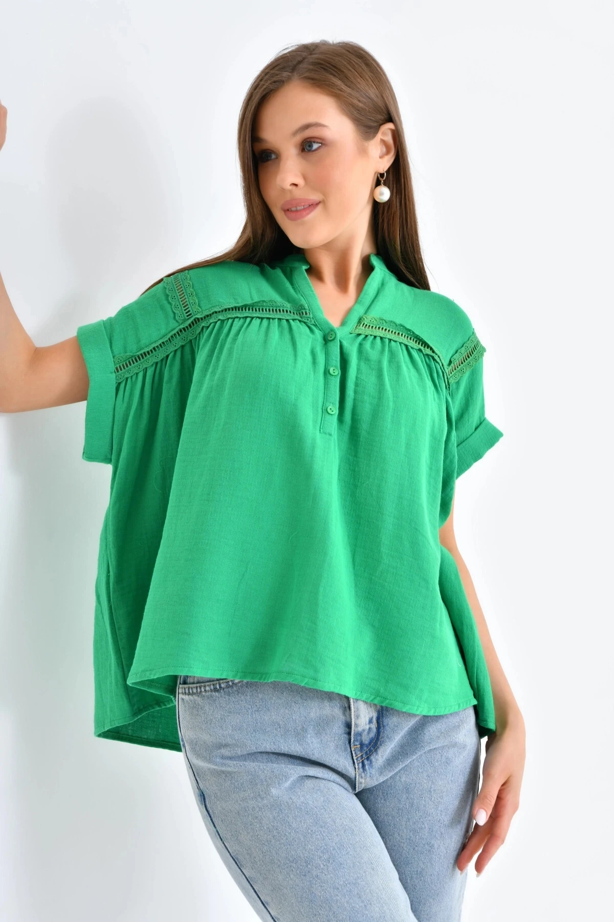 Dantel Detay Kısa Dokuma Bluz