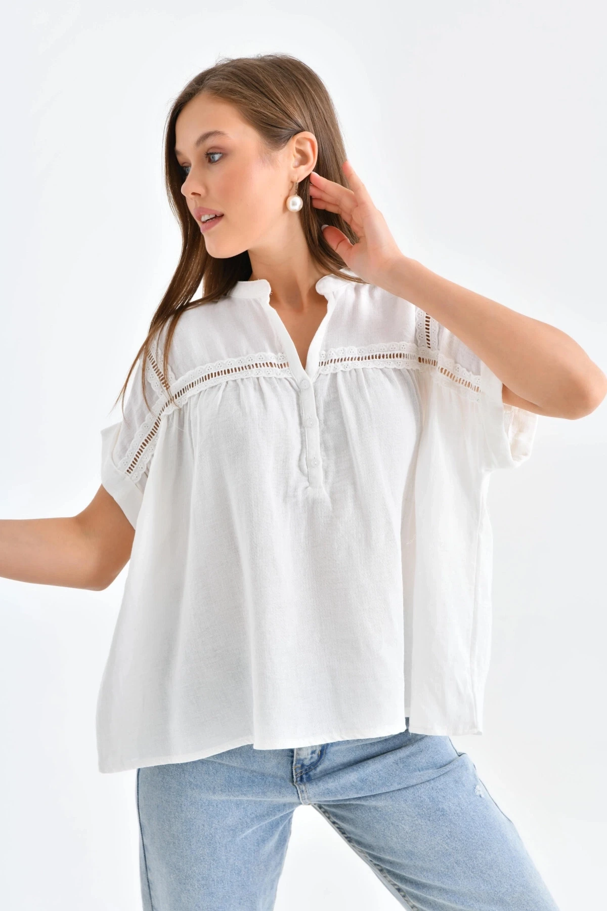 Dantel Detay Kısa Dokuma Bluz