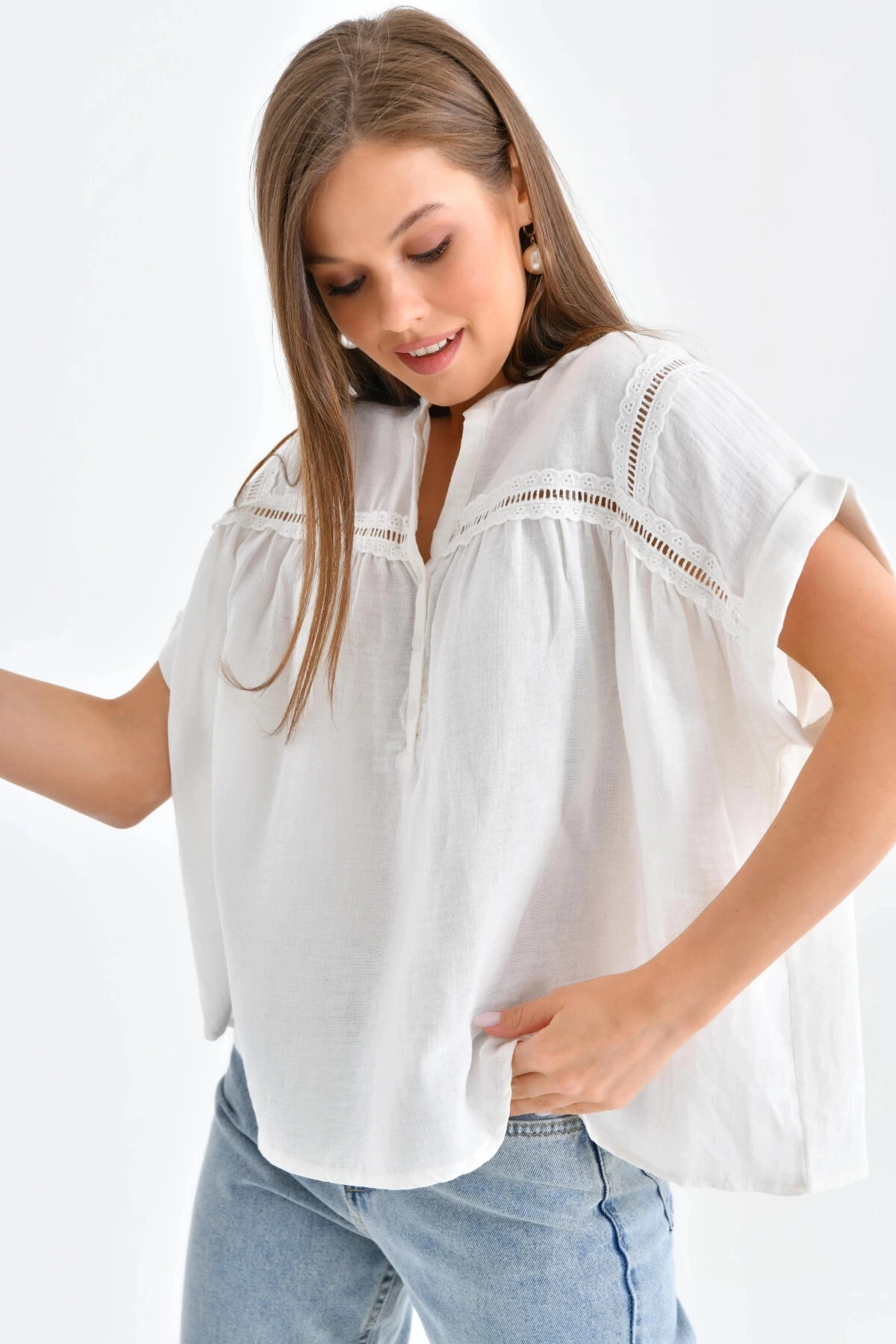 Dantel Detay Kısa Dokuma Bluz