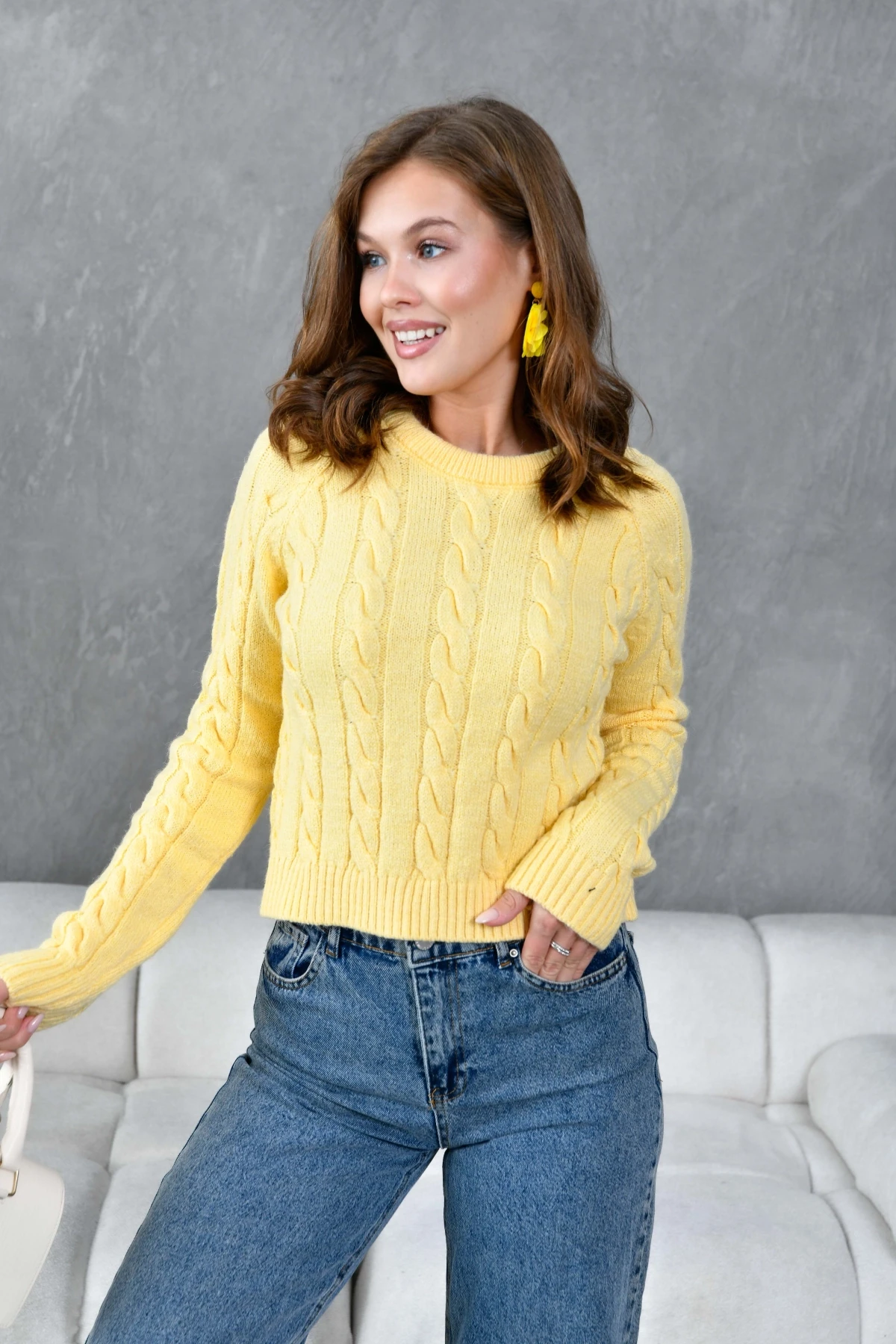 Kadın Biisiklet Yaka Saç Örgü Kısa Triko Kazak 8439Sw