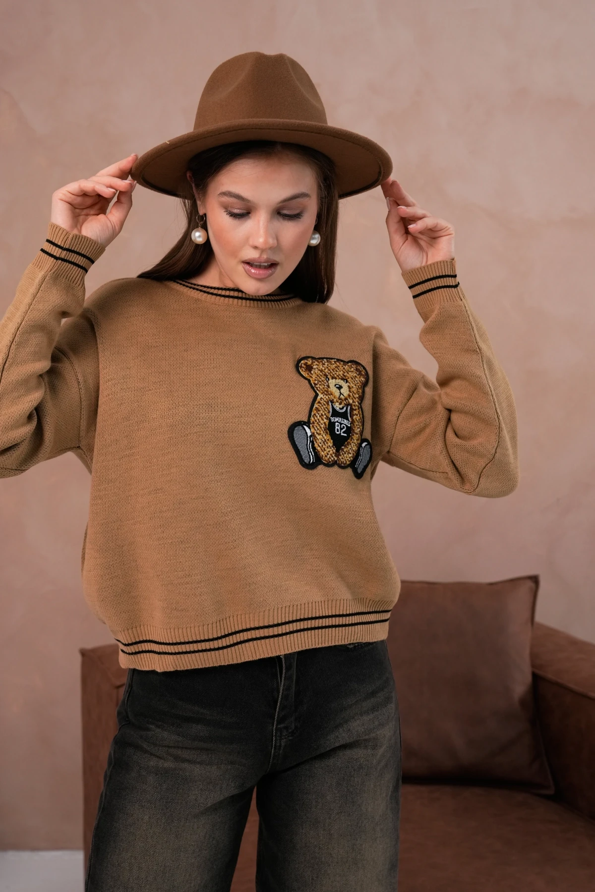 Kadın Bisiklet Yaka Çizgi Detay Nakışlı Triko Kazak 10519