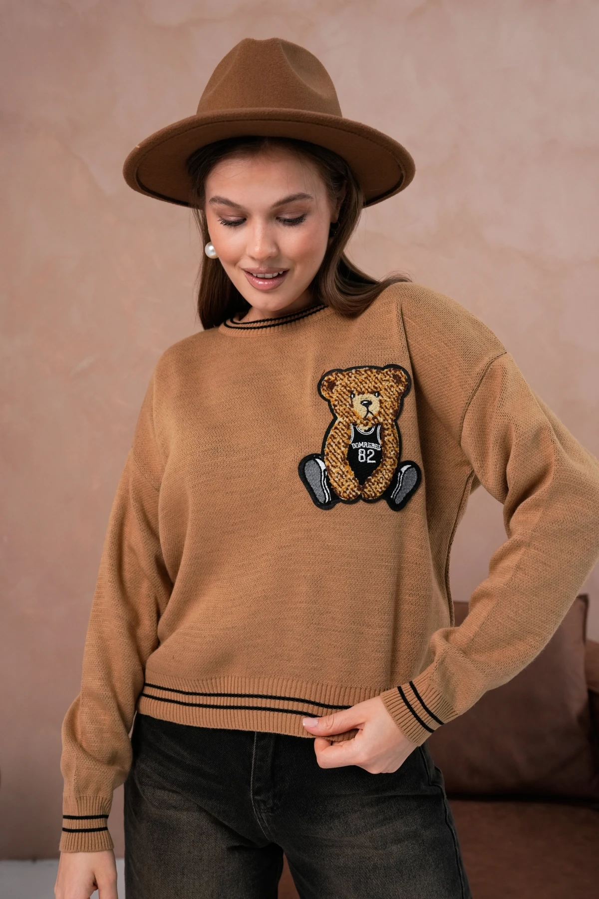 Kadın Bisiklet Yaka Çizgi Detay Nakışlı Triko Kazak 10519