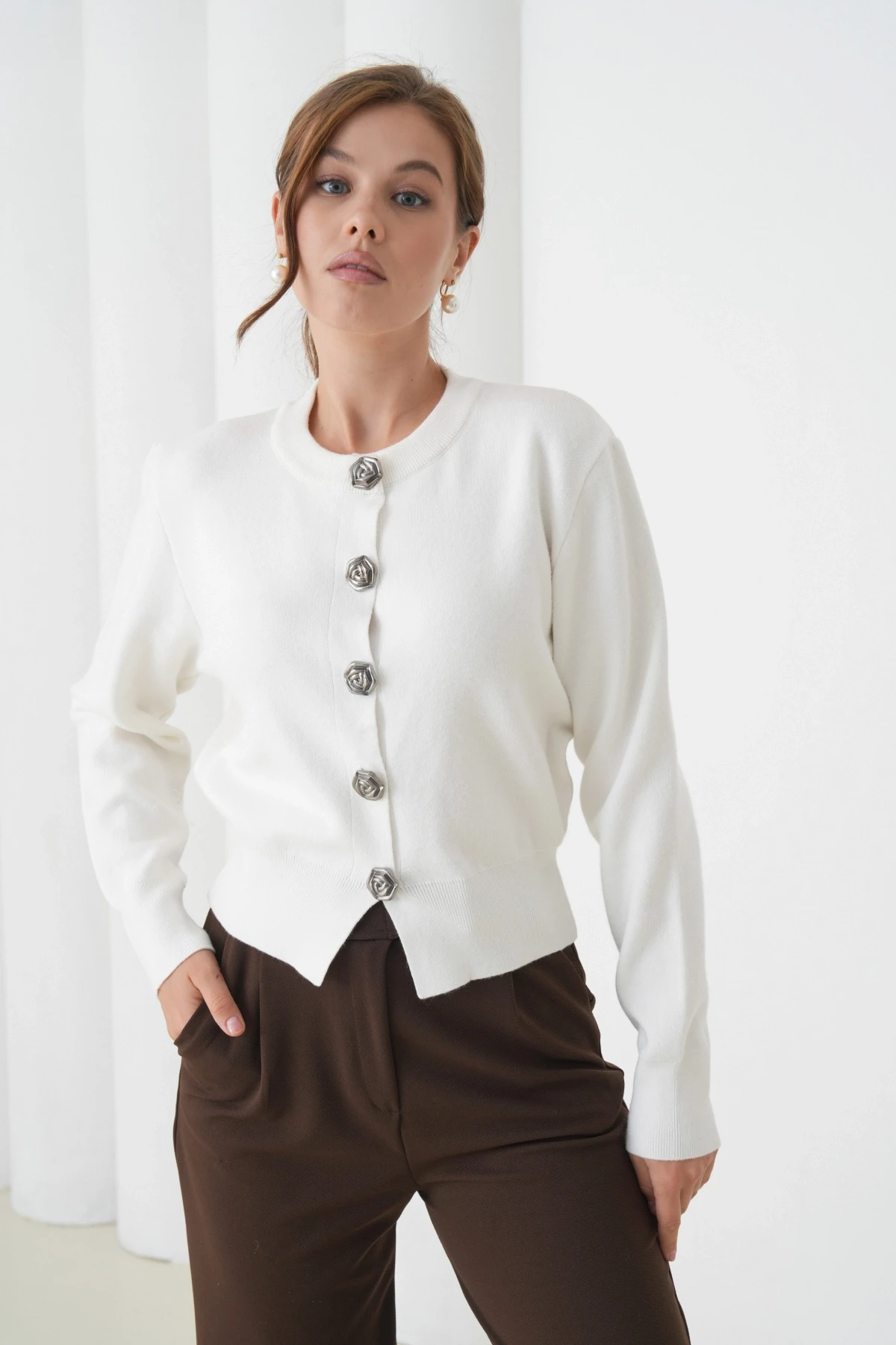 Kadın Bisiklet Yaka Düğme Detylı  Premium İplik Triko Ceket 12319.Crs