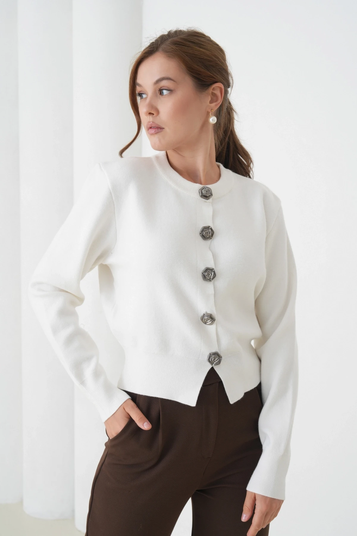 Kadın Bisiklet Yaka Düğme Detylı  Premium İplik Triko Ceket 12319.Crs