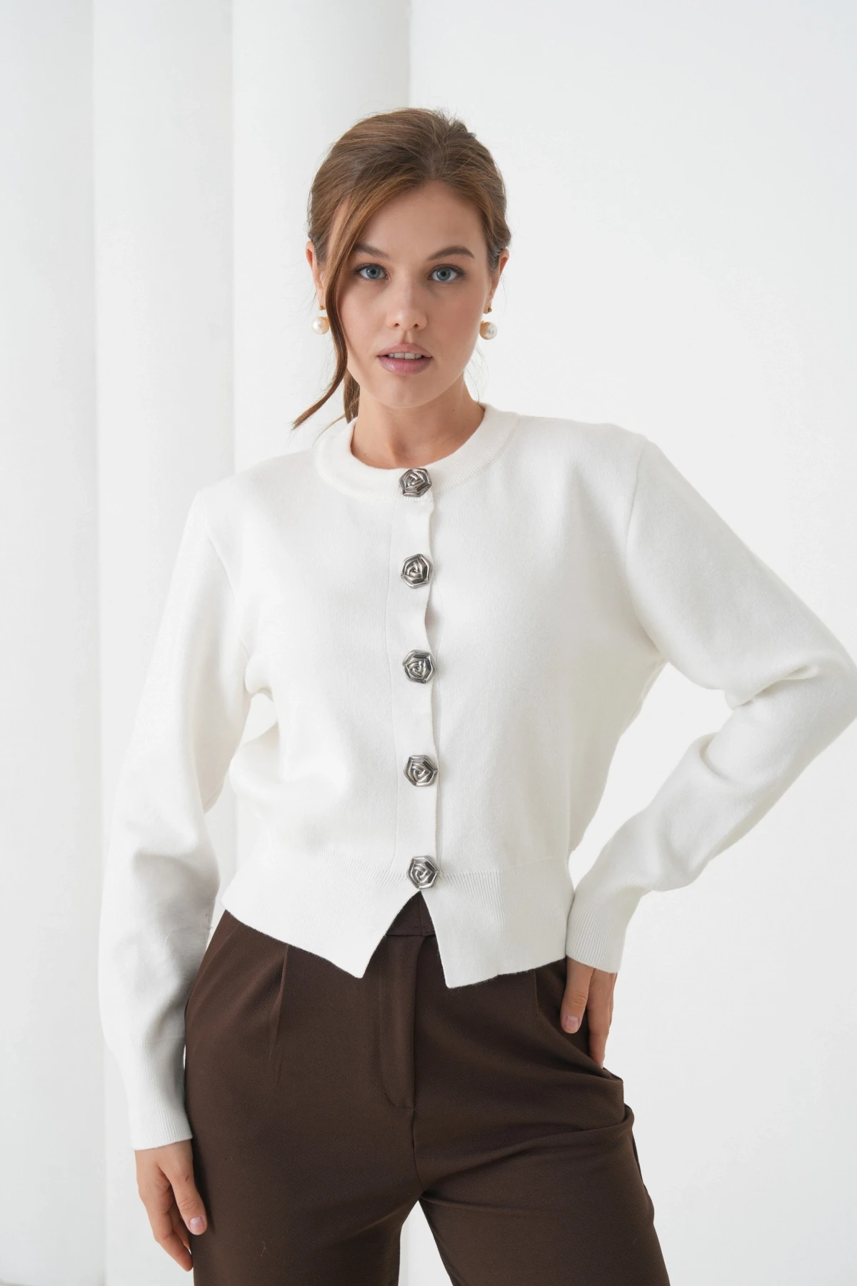 Kadın Bisiklet Yaka Düğme Detylı  Premium İplik Triko Ceket 12319.Crs