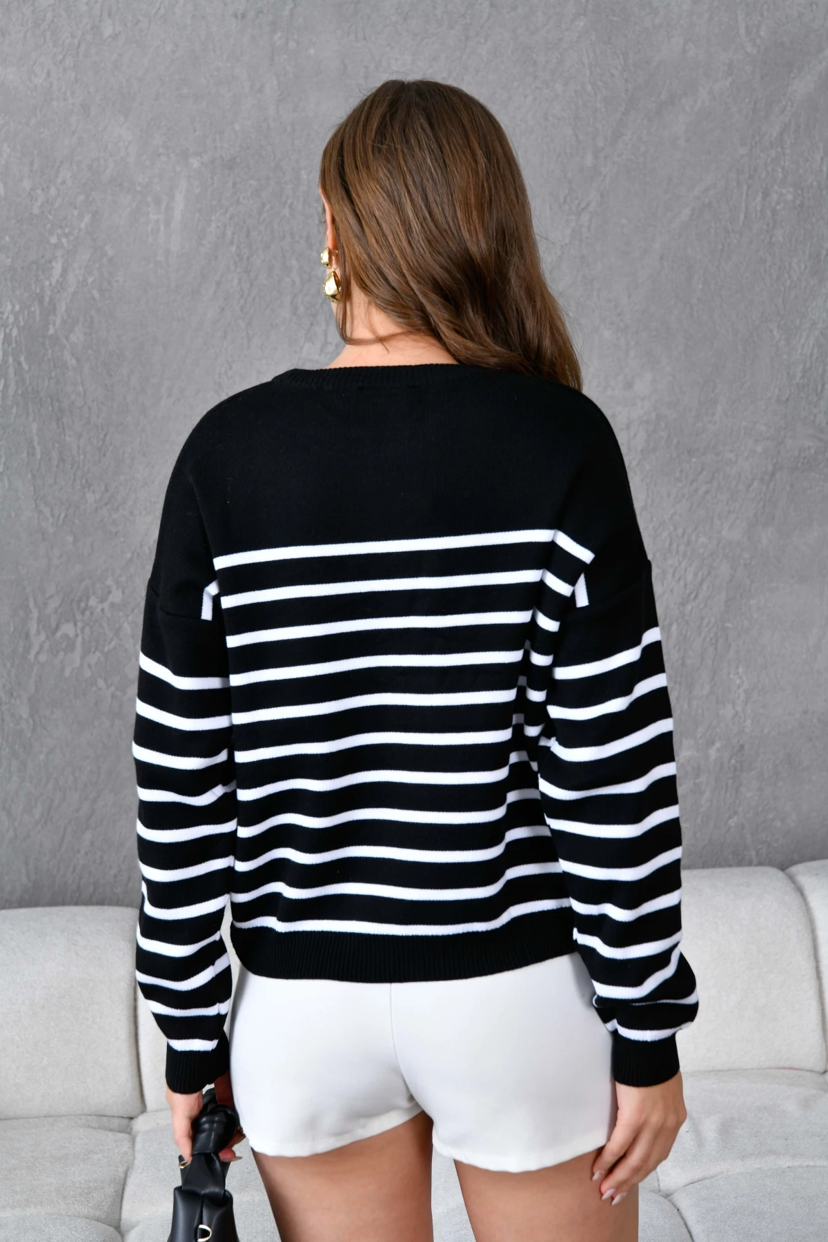 Kadın Bisiklet Yaka Nakış Detaylı Çizgili Triko Kazak 10272.Ctn