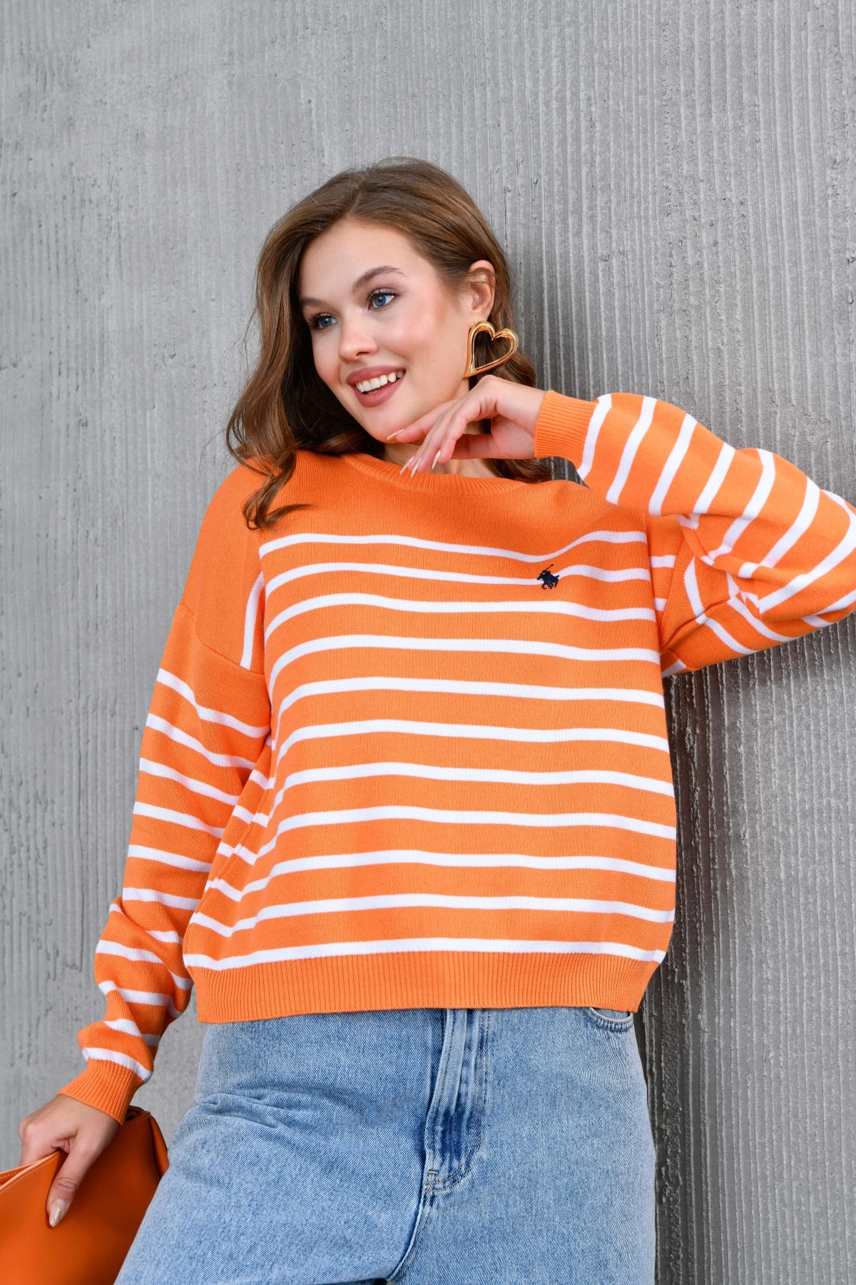 Kadın Bisiklet Yaka Nakış Detaylı Çizgili Triko Kazak 10272.Ctn