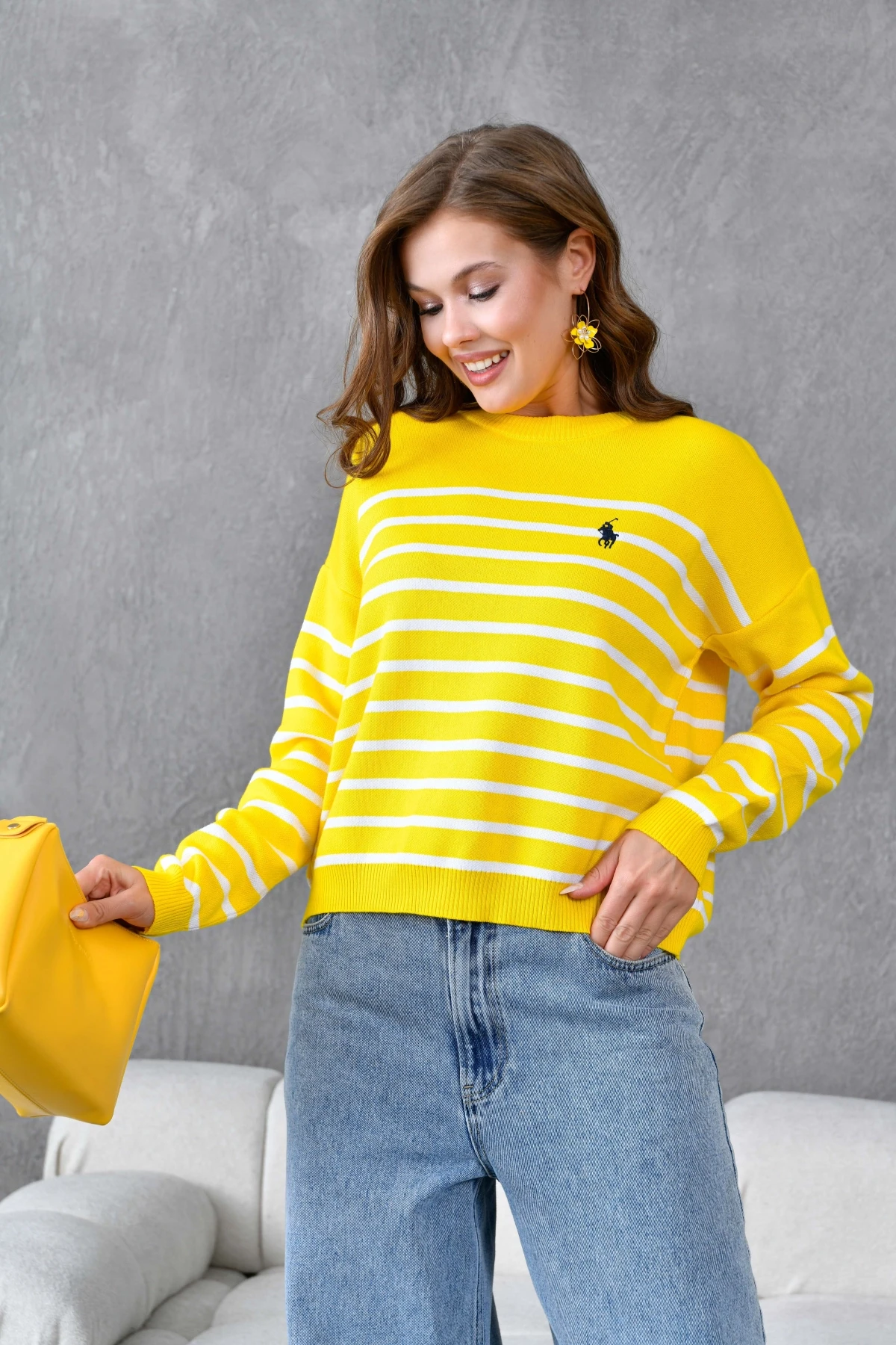 Kadın Bisiklet Yaka Nakış Detaylı Çizgili Triko Kazak 10272.Ctn