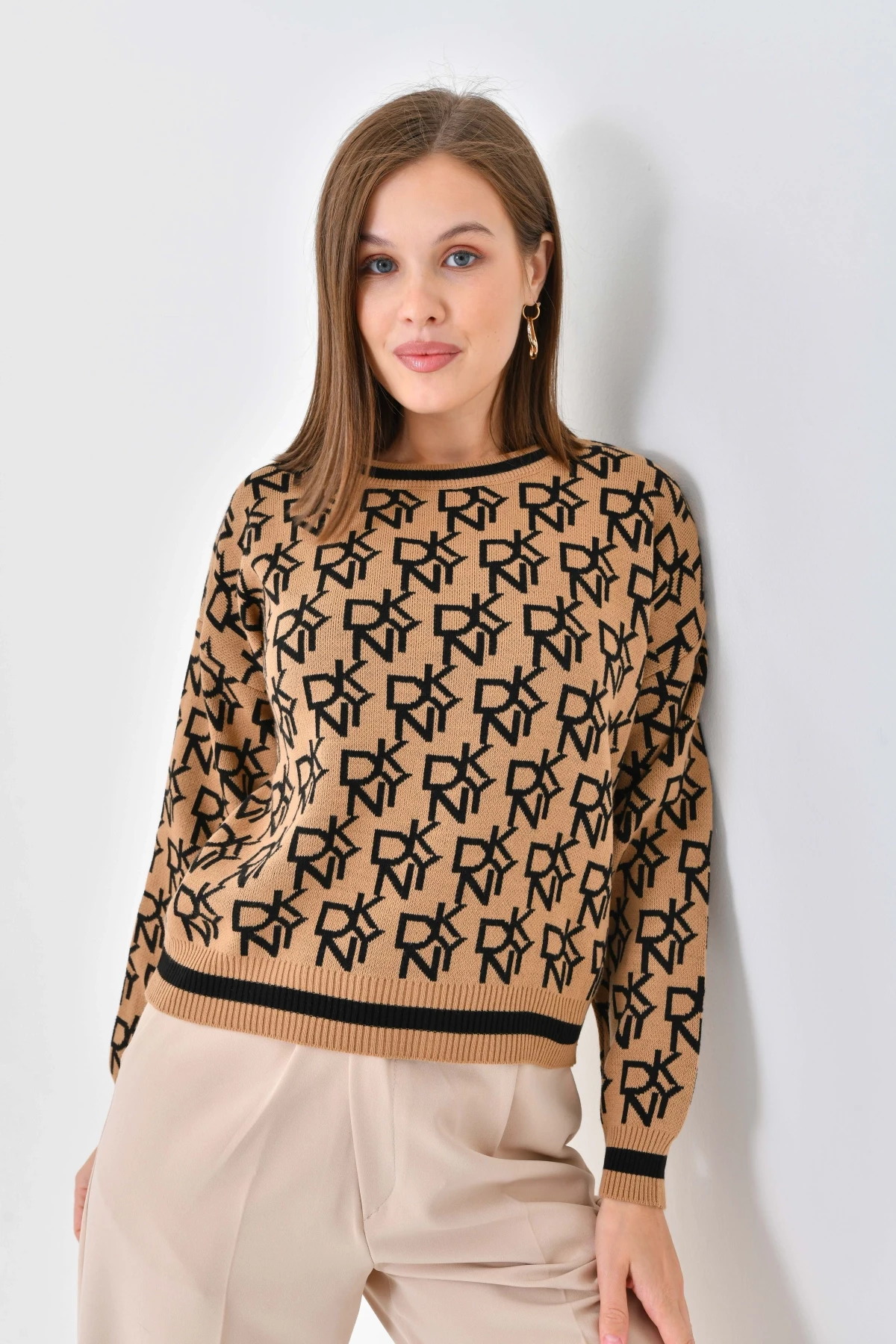 Kadın Bisiklet Yaka Yazı Desenli Triko Kazak 10489