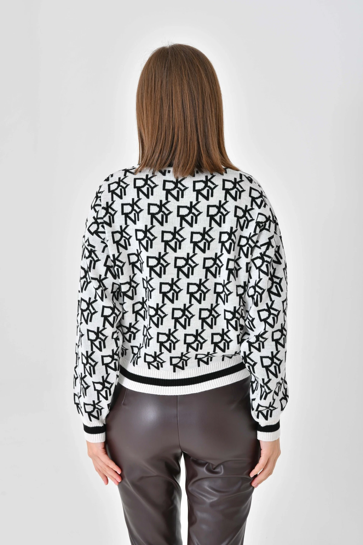 Kadın Bisiklet Yaka Yazı Desenli Triko Kazak 10489