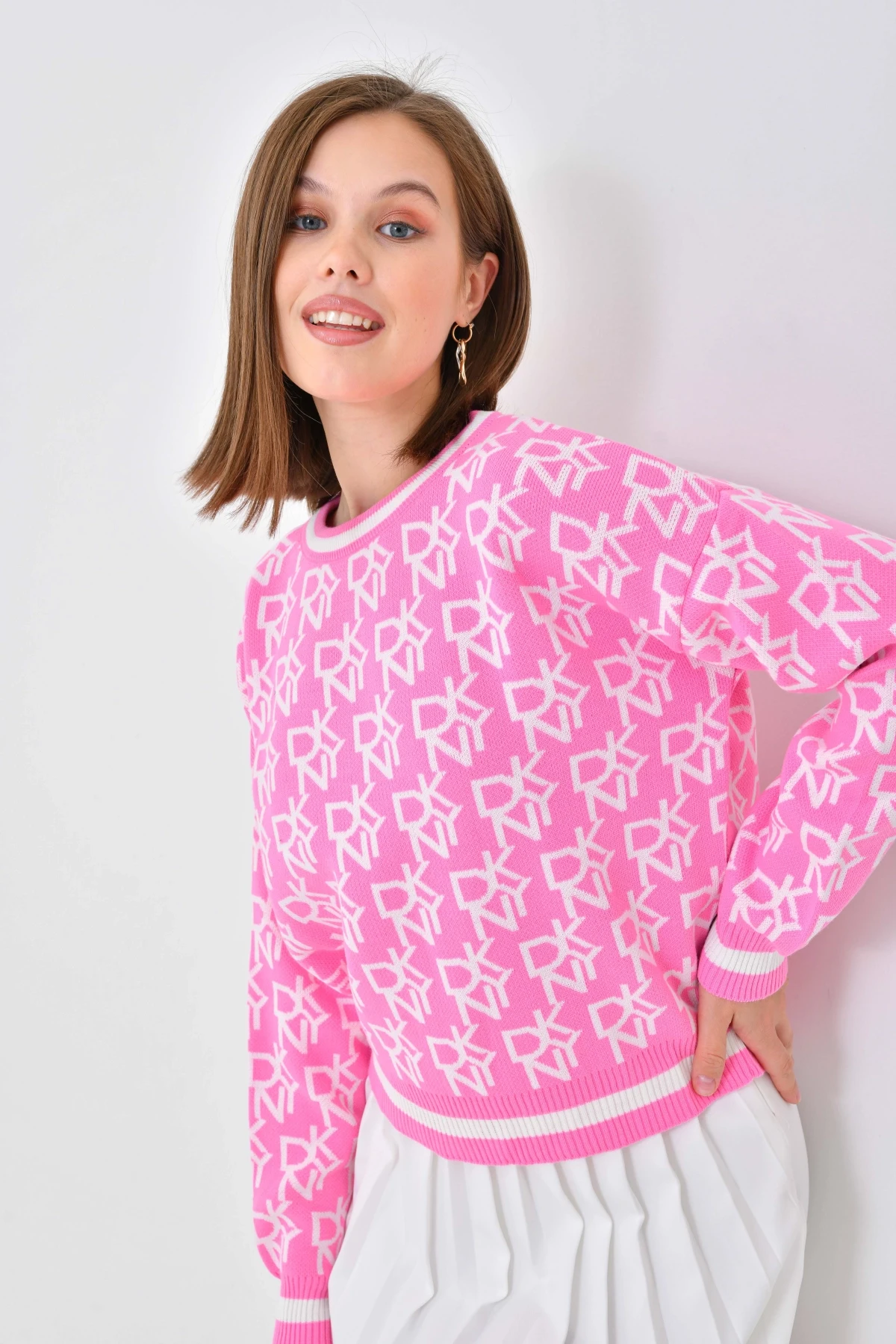 Kadın Bisiklet Yaka Yazı Desenli Triko Kazak 10489