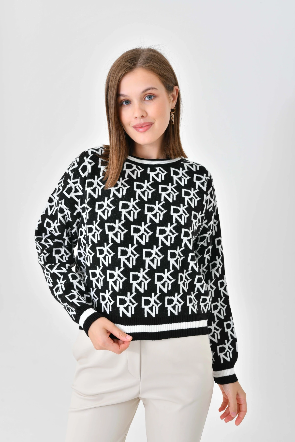 Kadın Bisiklet Yaka Yazı Desenli Triko Kazak 10489