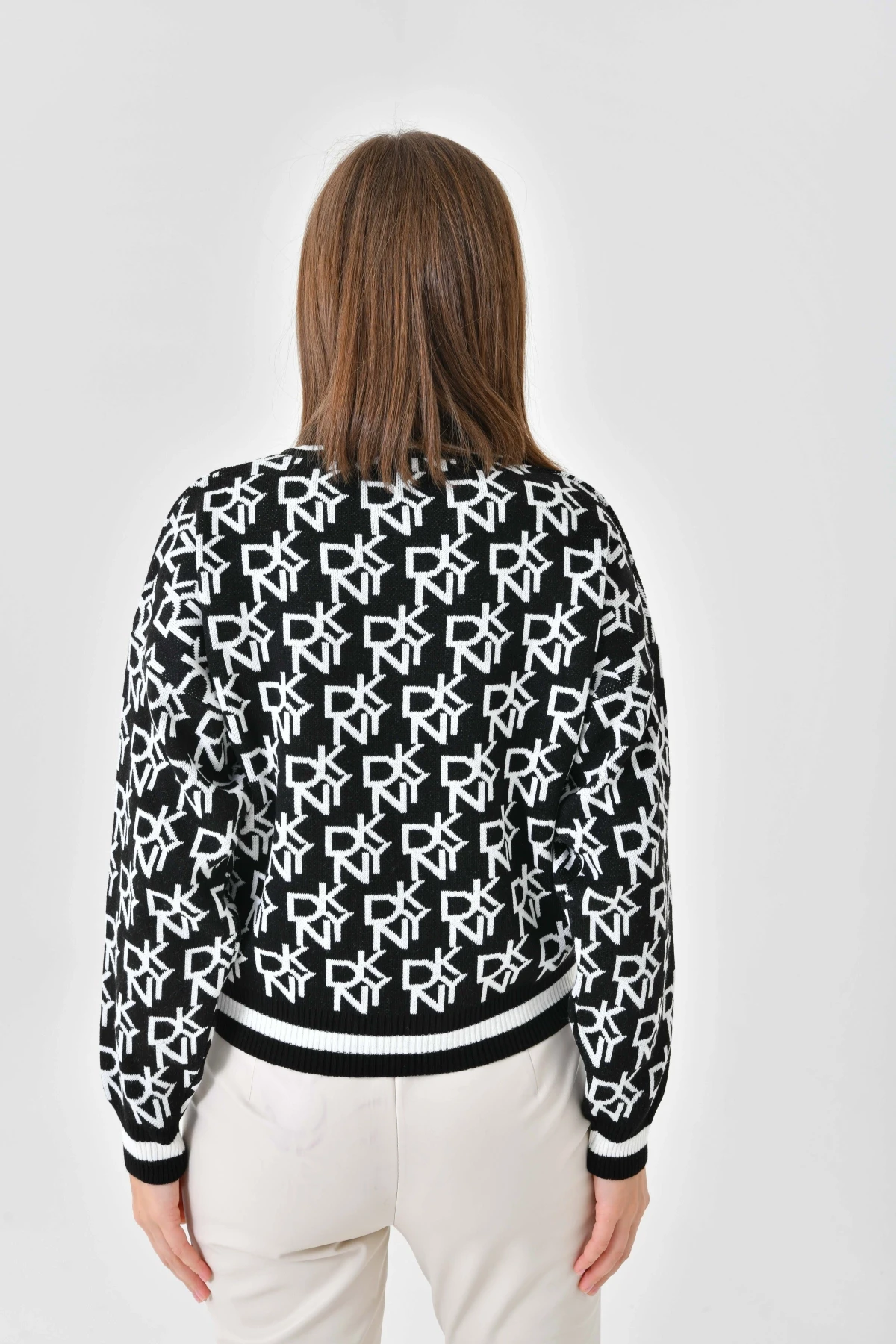 Kadın Bisiklet Yaka Yazı Desenli Triko Kazak 10489