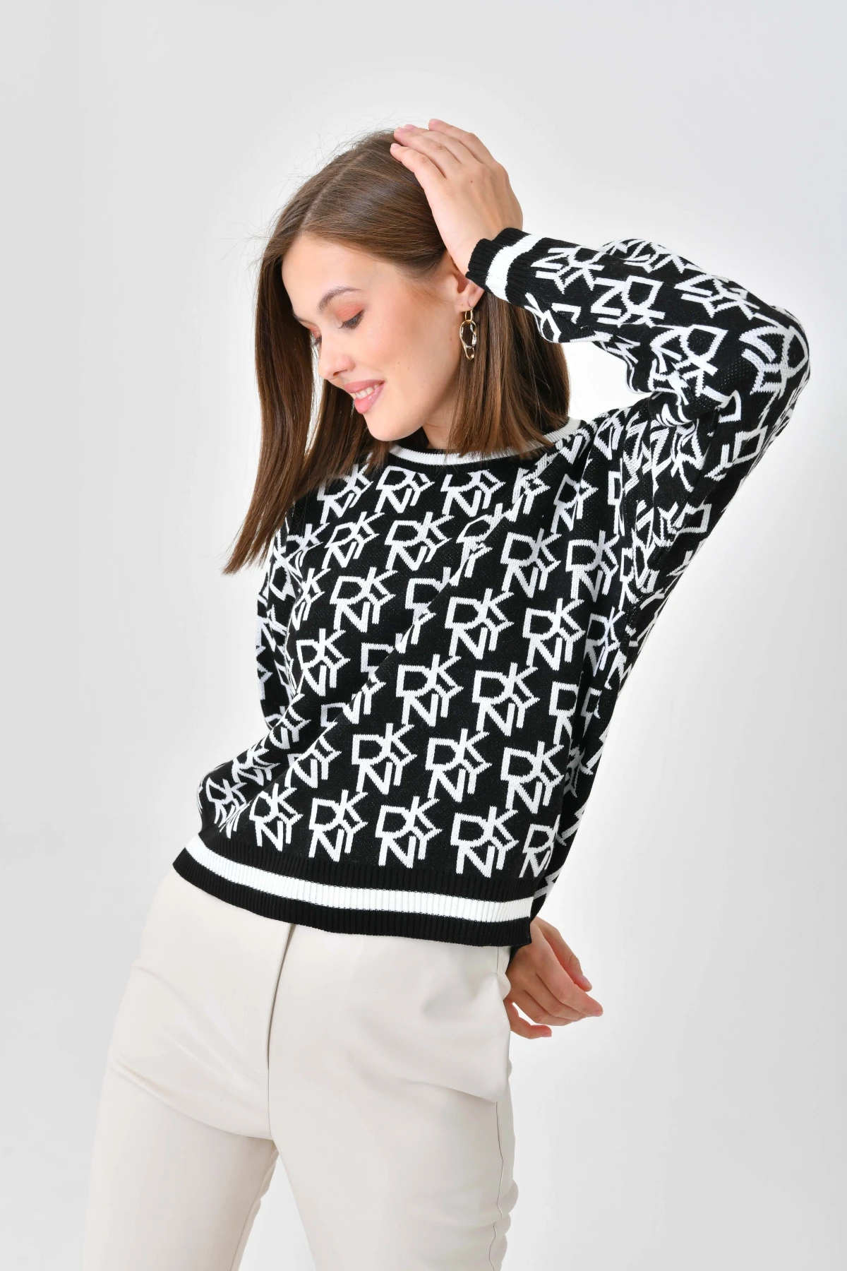 Kadın Bisiklet Yaka Yazı Desenli Triko Kazak 10489