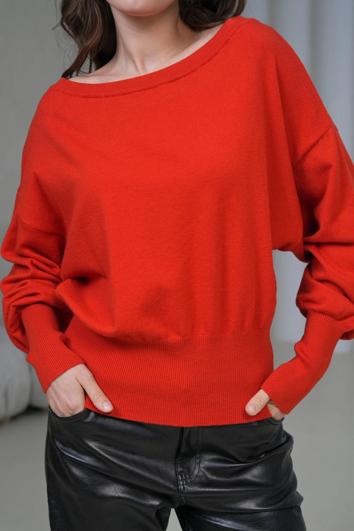 Kadın Geniş Yaka Kol Detay Premium İplik Yumuşak Dokulu triko kazak 12384.Crs