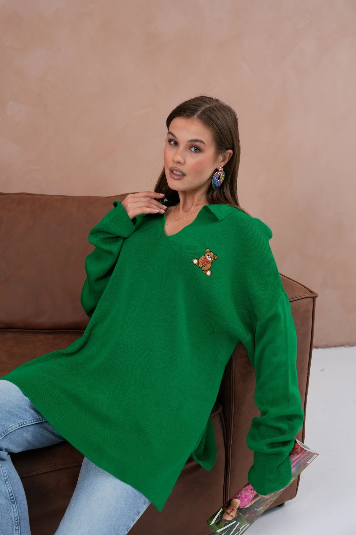 Kadın Polo Yaka Nakış Detay Yanları Yırtmaçlı Salaş Triko Kazak 224292