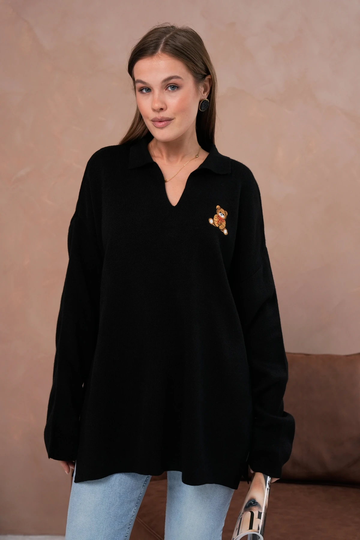 Kadın Polo Yaka Nakış Detay Yanları Yırtmaçlı Salaş Triko Kazak 224292