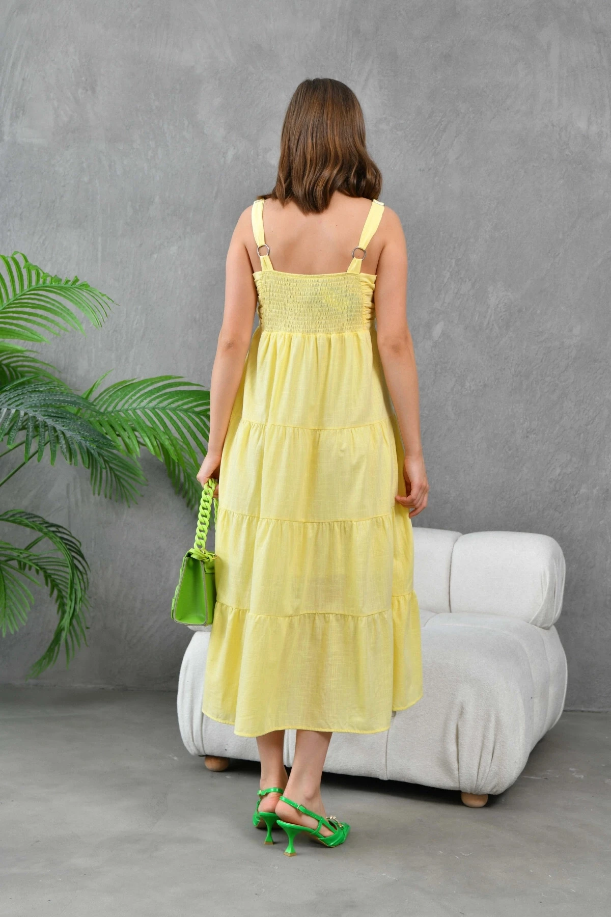 Kadın Sarı Kalın Askılı Drapeli Gipeli Astarlı Dokuma Elbise