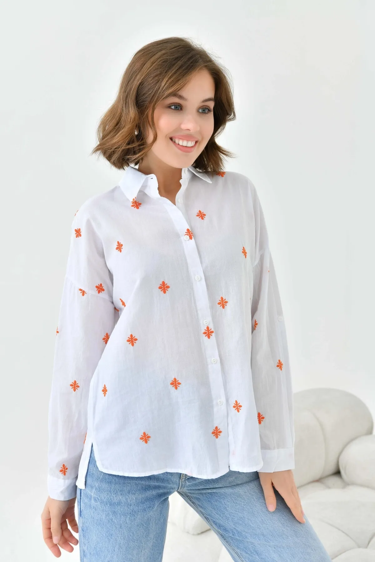 Kadın Turuncu Çiçek Nakış işlemeli İnce pamuk gömlek
