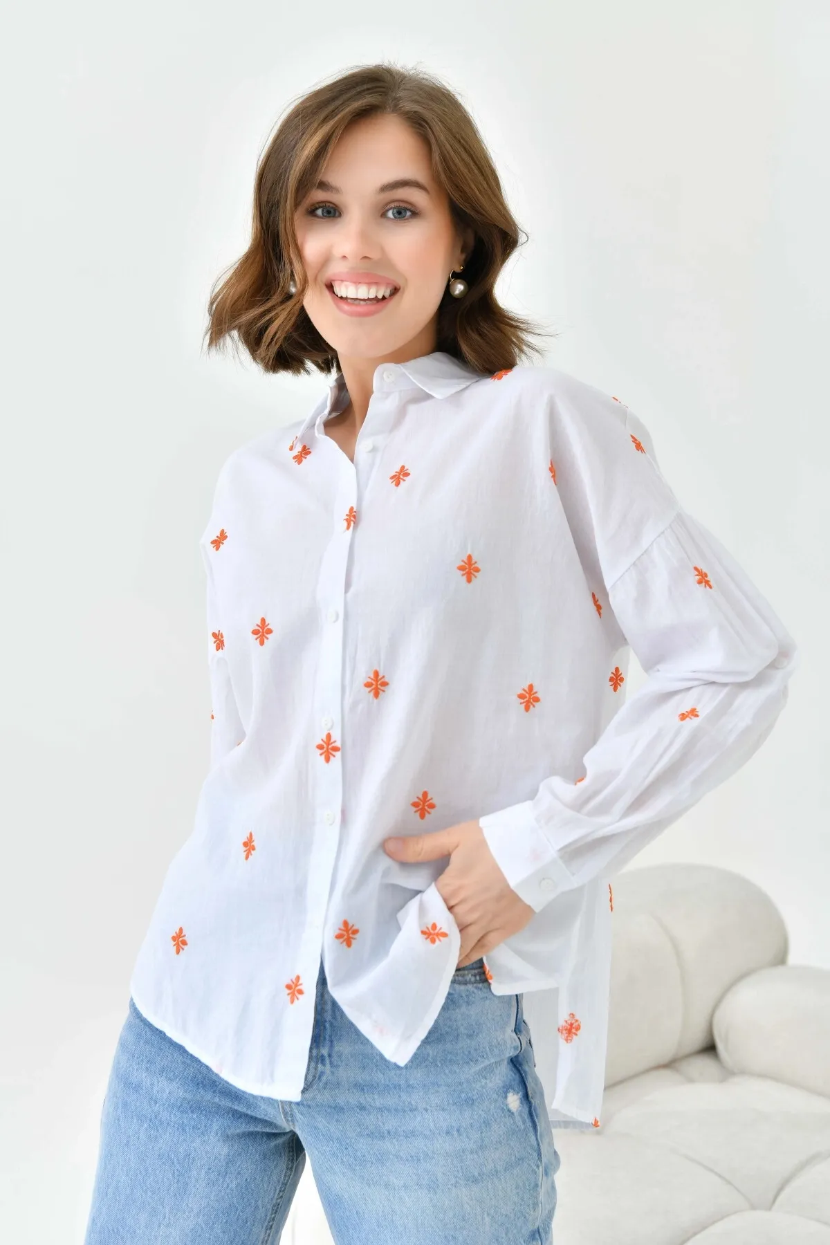 Kadın Turuncu Çiçek Nakış işlemeli İnce pamuk gömlek