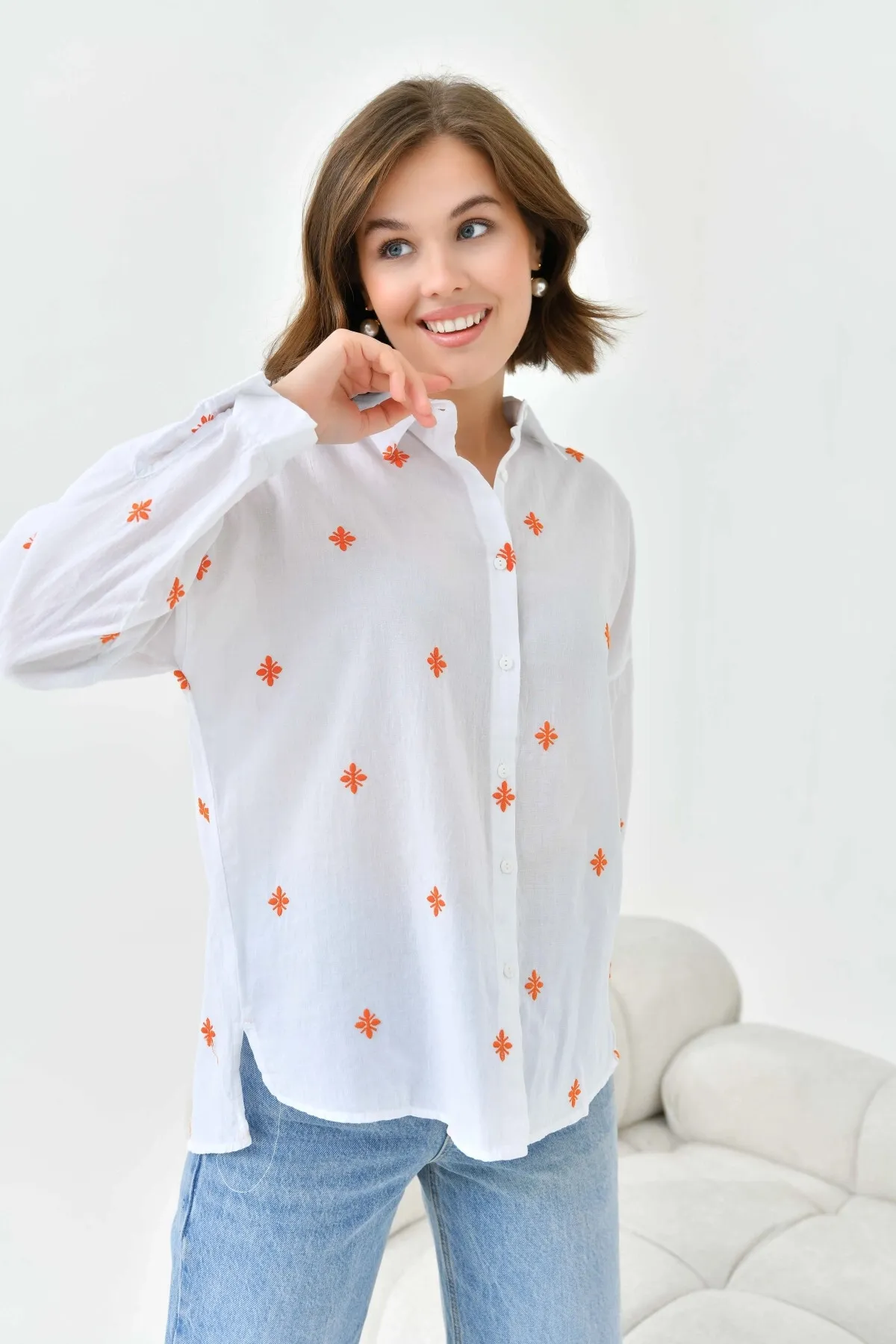 Kadın Turuncu Çiçek Nakış işlemeli İnce pamuk gömlek