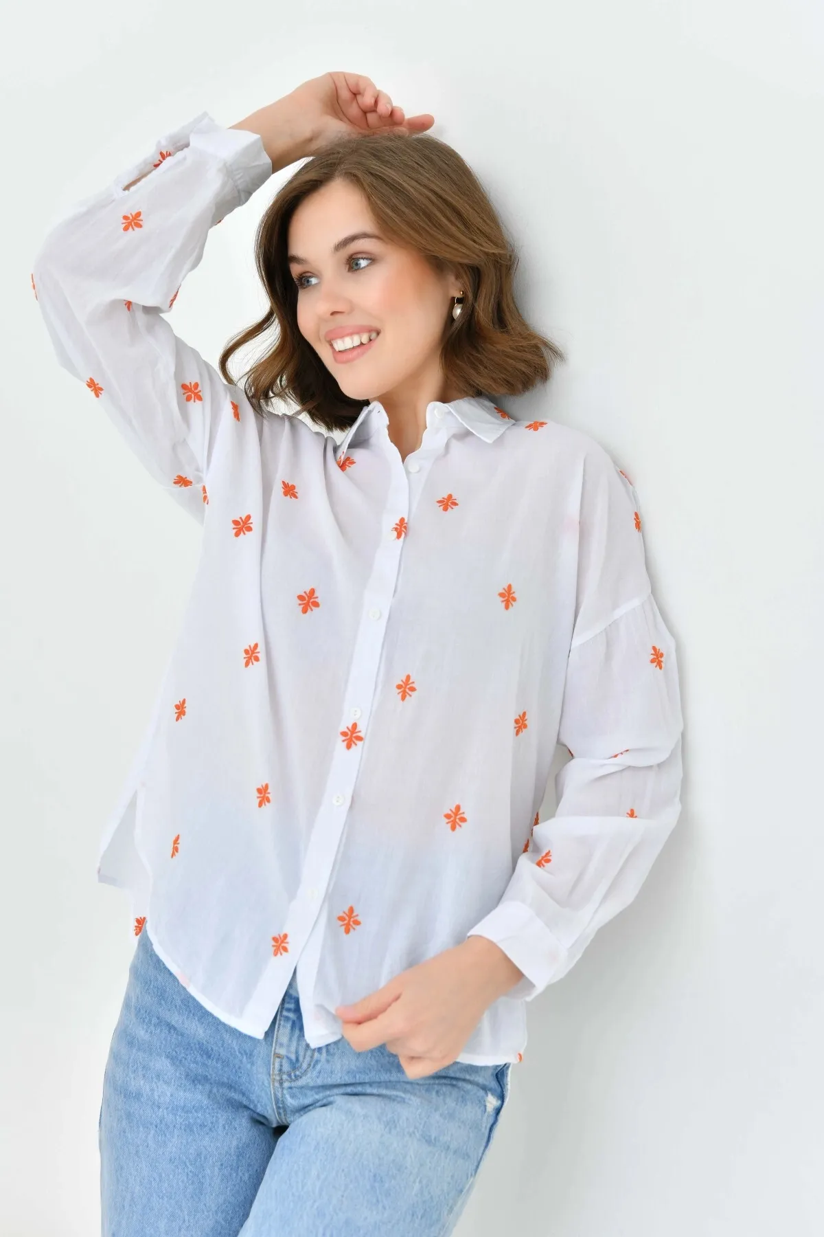 Kadın Turuncu Çiçek Nakış işlemeli İnce pamuk gömlek