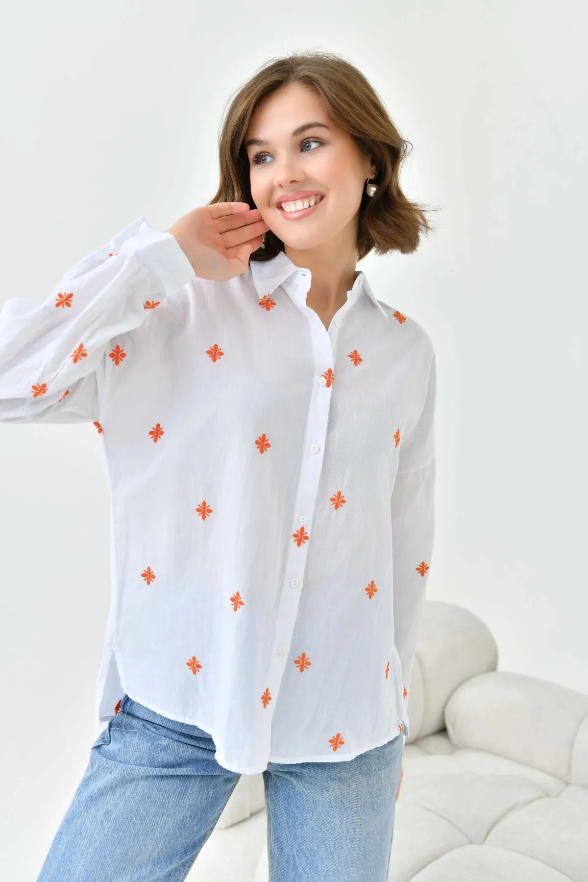 Kadın Turuncu Çiçek Nakış işlemeli İnce pamuk gömlek