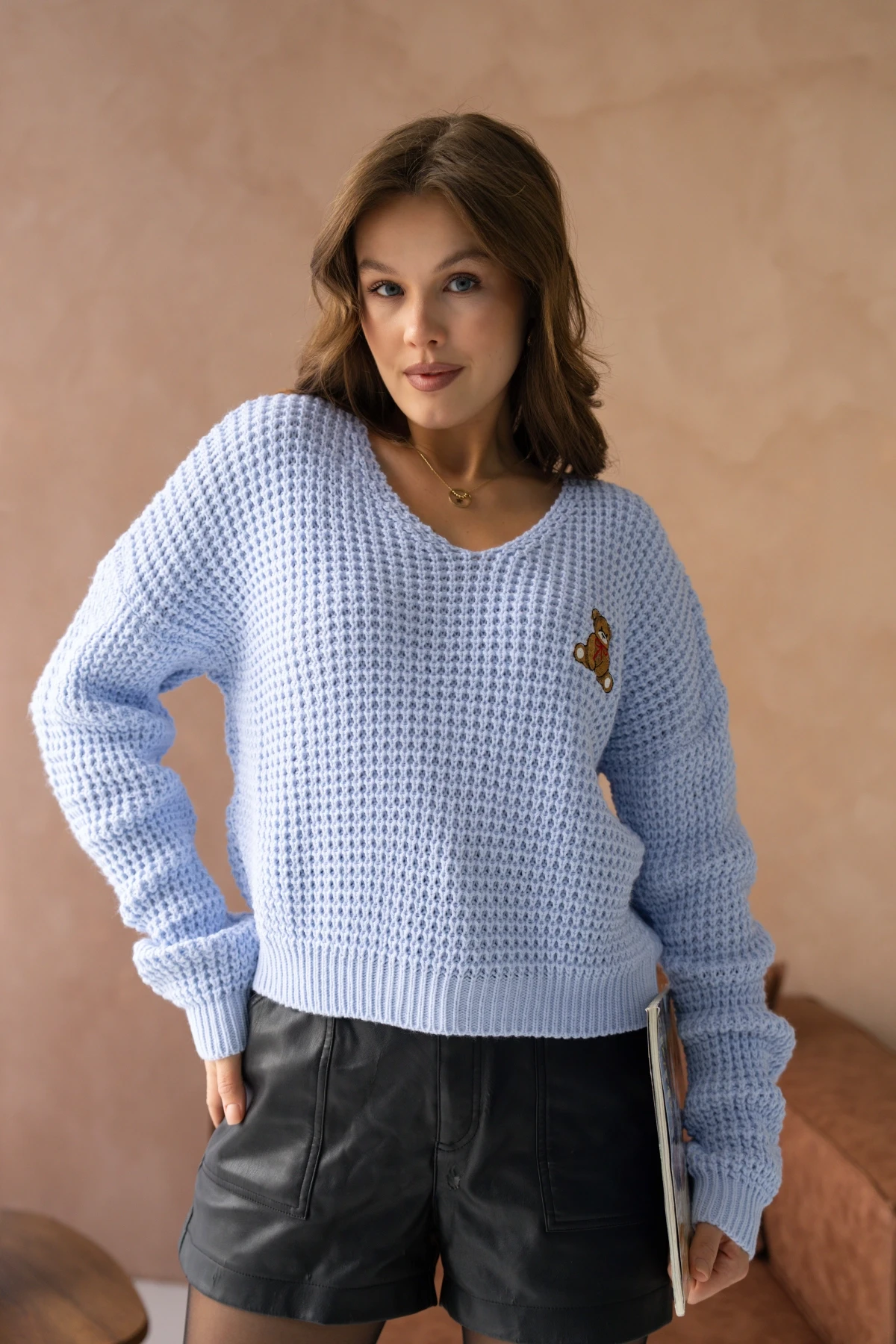 Kadın V Yaka Nakış Detay Ajurlu Triko Kazak 225008