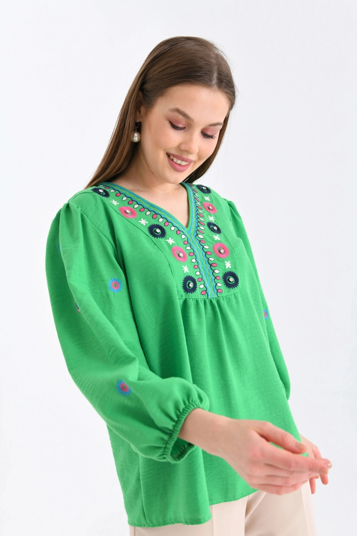 Kadın Yeşil Otantik Nakış Detaylı Aerobin Dokuma Bluz