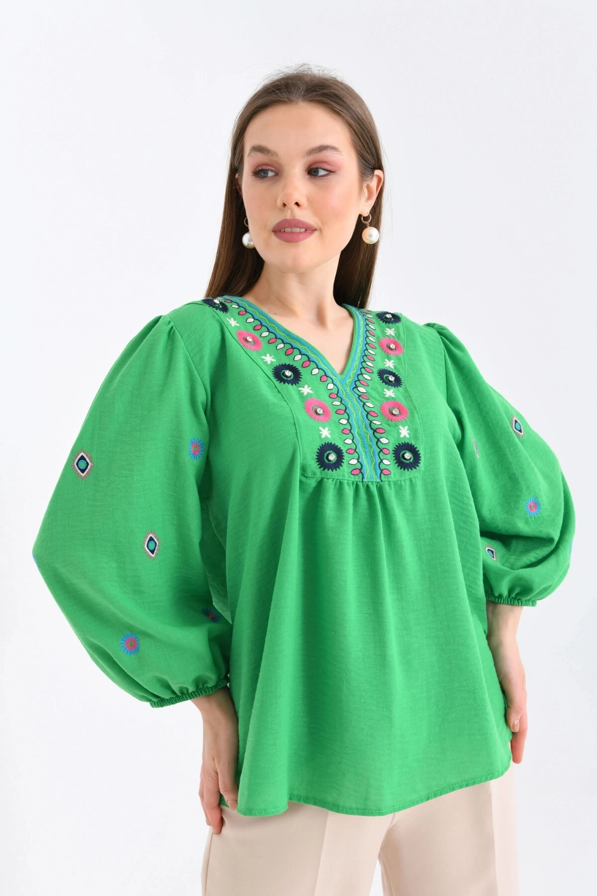 Kadın Yeşil Otantik Nakış Detaylı Aerobin Dokuma Bluz