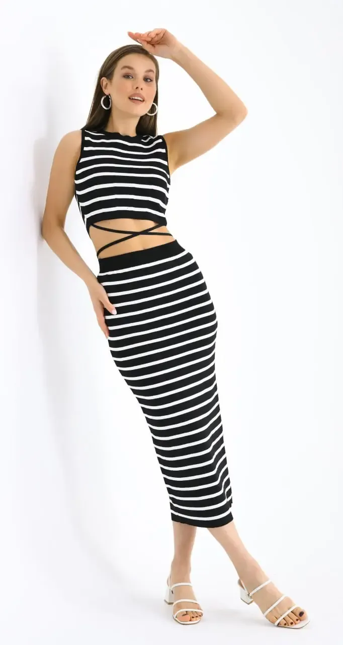 Kadın Bisiklet Yaka Çizgili Bağcık Detay Crop Bluz Uzun Etek İkili Triko Takım 10239 Plt