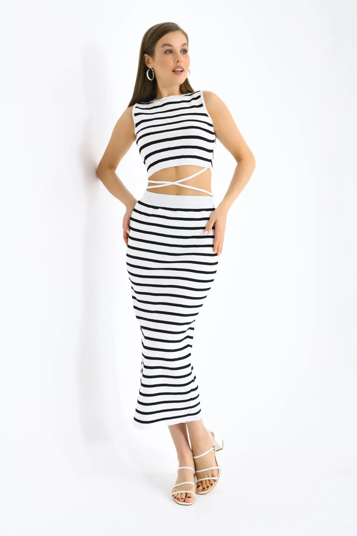 Kadın Bisiklet Yaka Çizgili Bağcık Detay Crop Bluz Uzun Etek İkili Triko Takım 10239 Plt