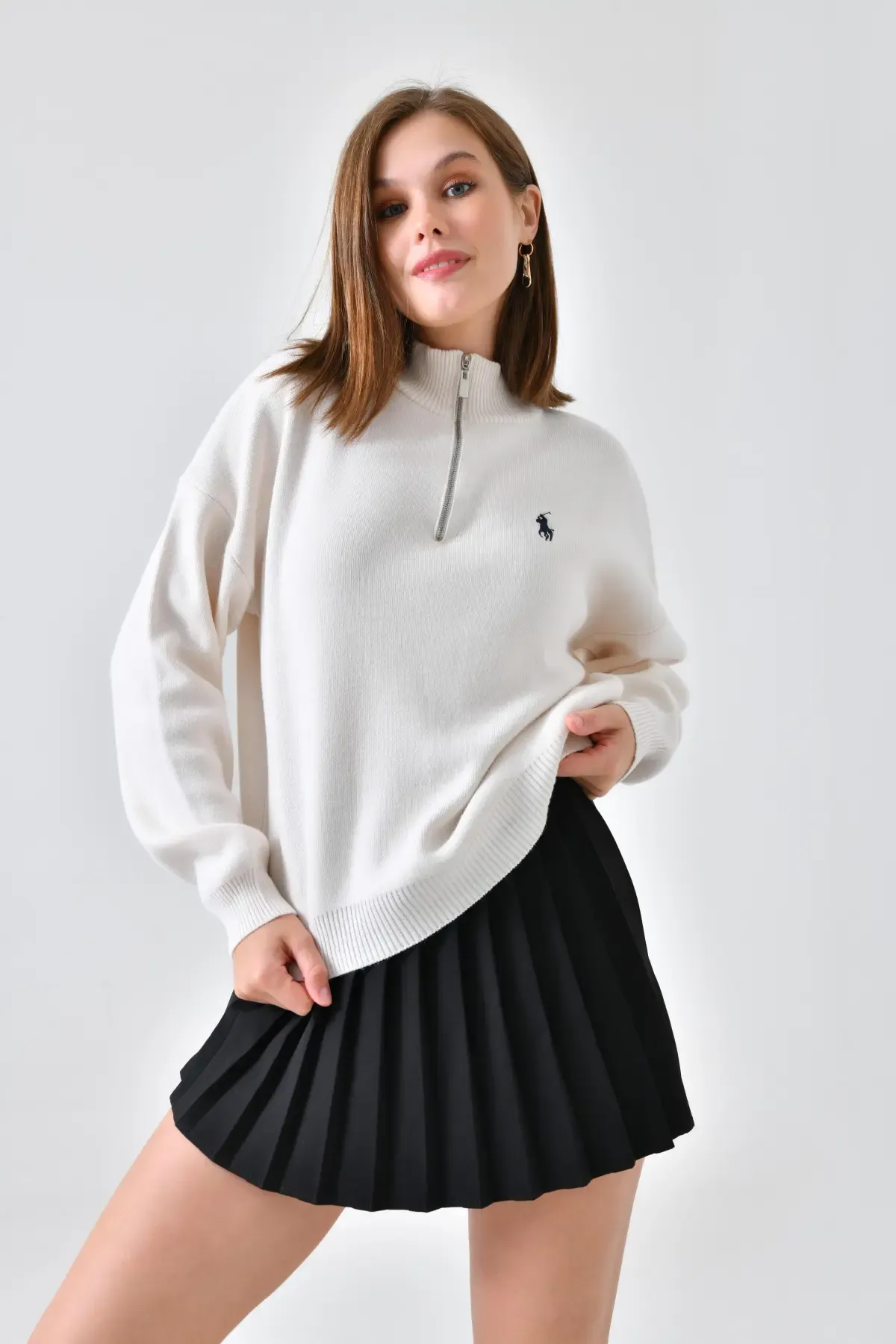 Kadın Dik Yaka Yarım Pat Fermuar Yumuşak Dokulu Triko Kazak 10536