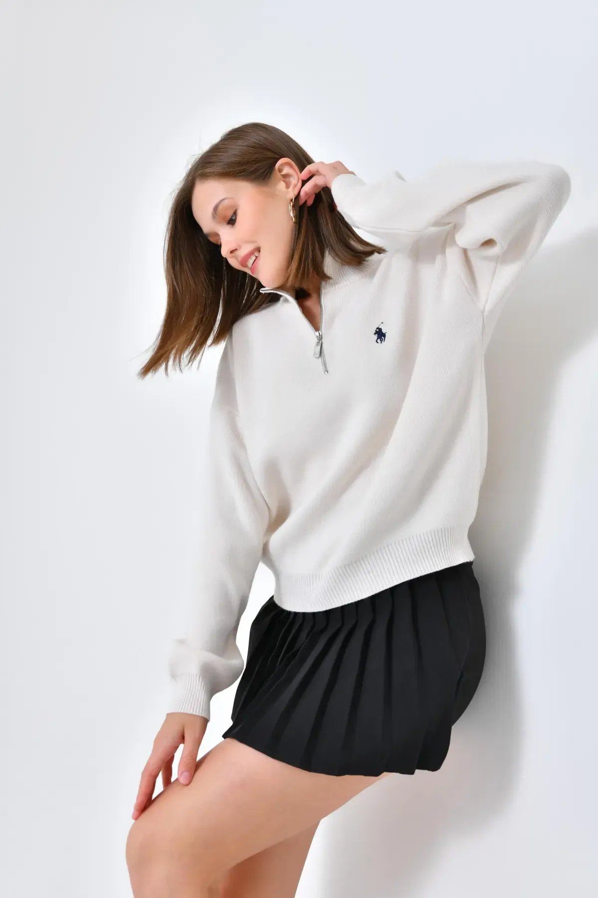 Kadın Dik Yaka Yarım Pat Fermuar Yumuşak Dokulu Triko Kazak 10536