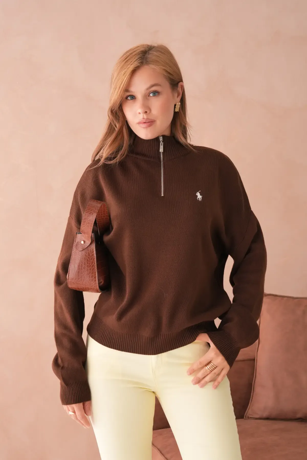 Kadın Dik Yaka Yarım Pat Fermuar Yumuşak Dokulu Triko Kazak 10536