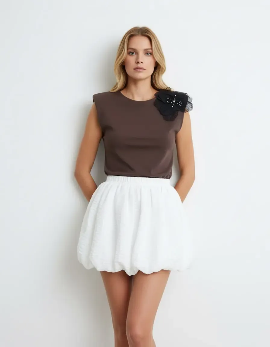 Kadın Geniş Yaka Aksesuar Detay Omuzları Vatkalı Penye Bluz 26003