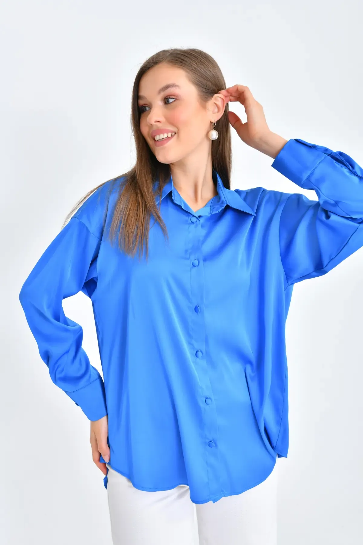 Kadın Hafif Dökümlü Saten Yüzeylioversize Basic Gömlek 21337