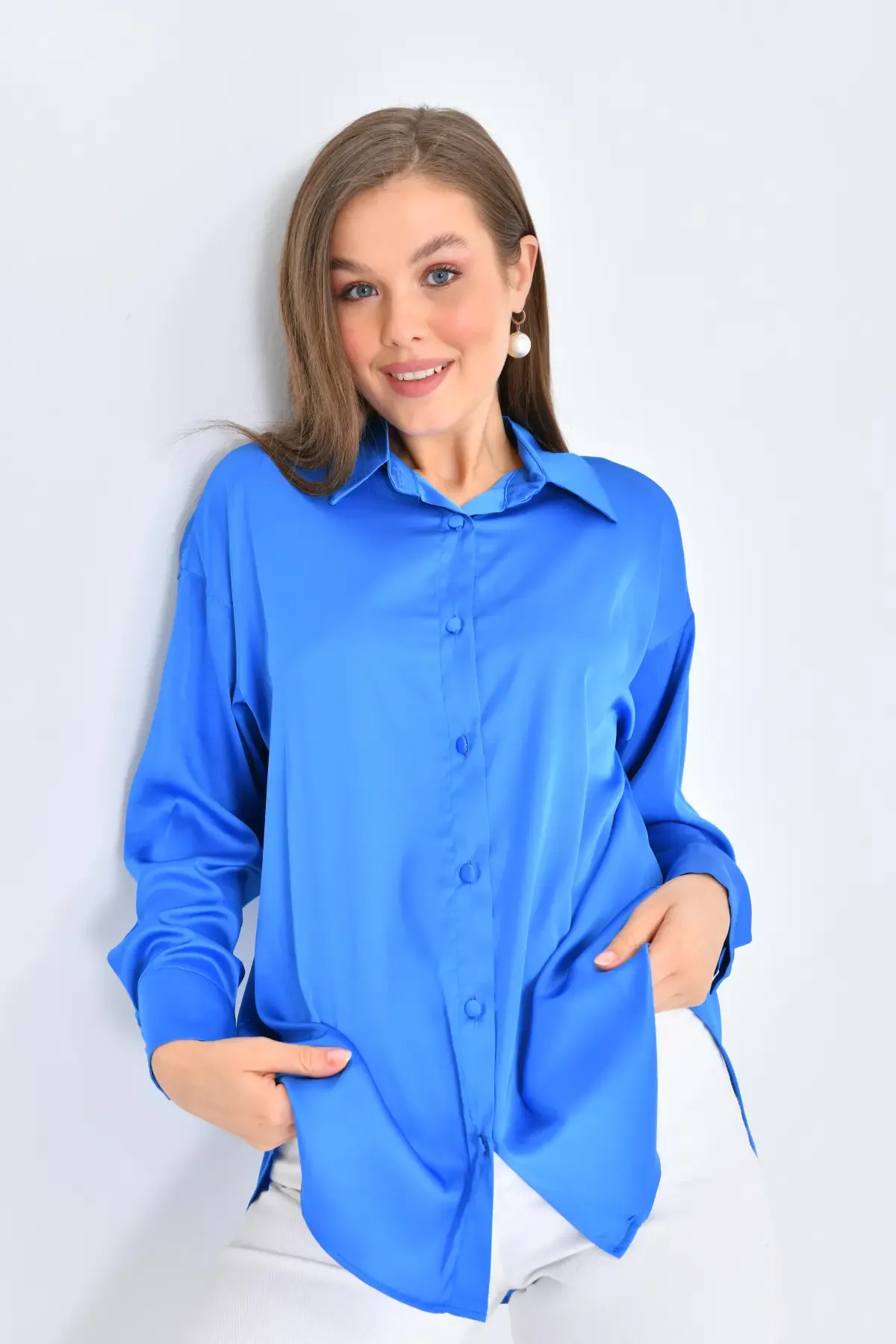 Kadın Hafif Dökümlü Saten Yüzeylioversize Basic Gömlek 21337
