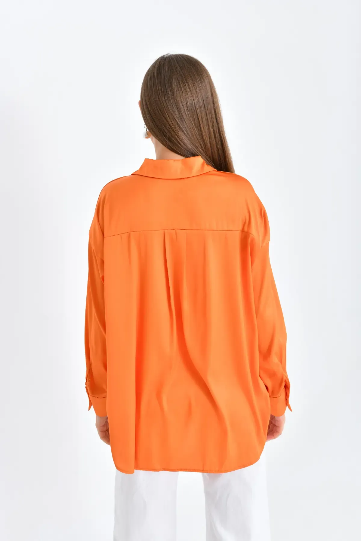 Kadın Hafif Dökümlü Saten Yüzeylioversize Basic Gömlek 21337