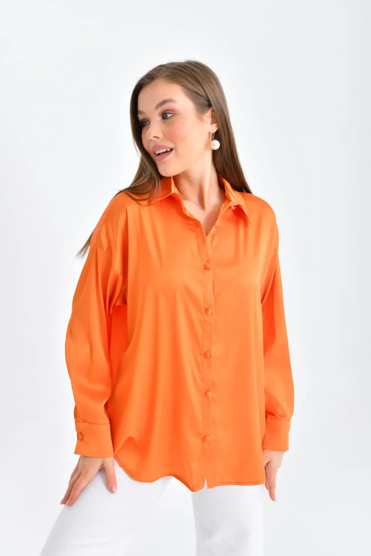 Kadın Hafif Dökümlü Saten Yüzeylioversize Basic Gömlek 21337
