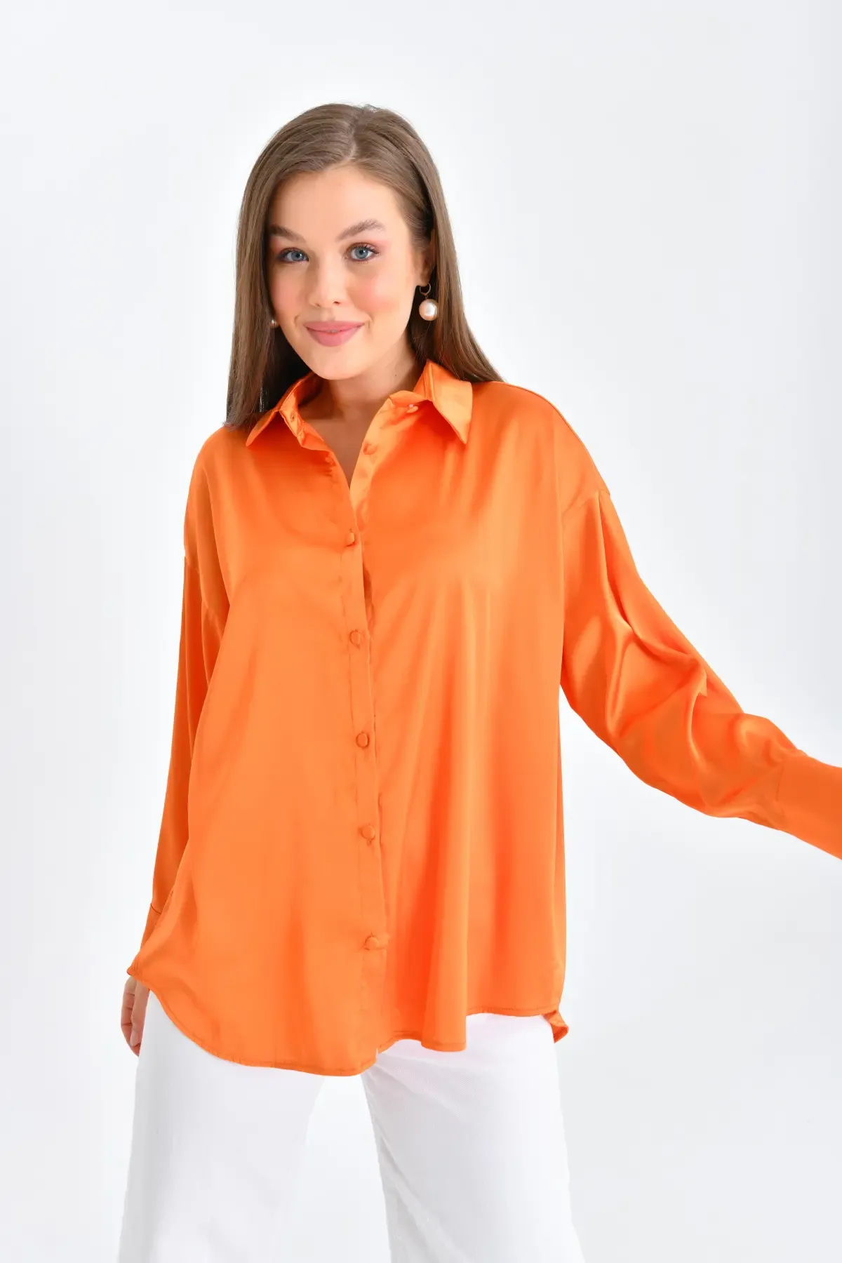 Kadın Hafif Dökümlü Saten Yüzeylioversize Basic Gömlek 21337