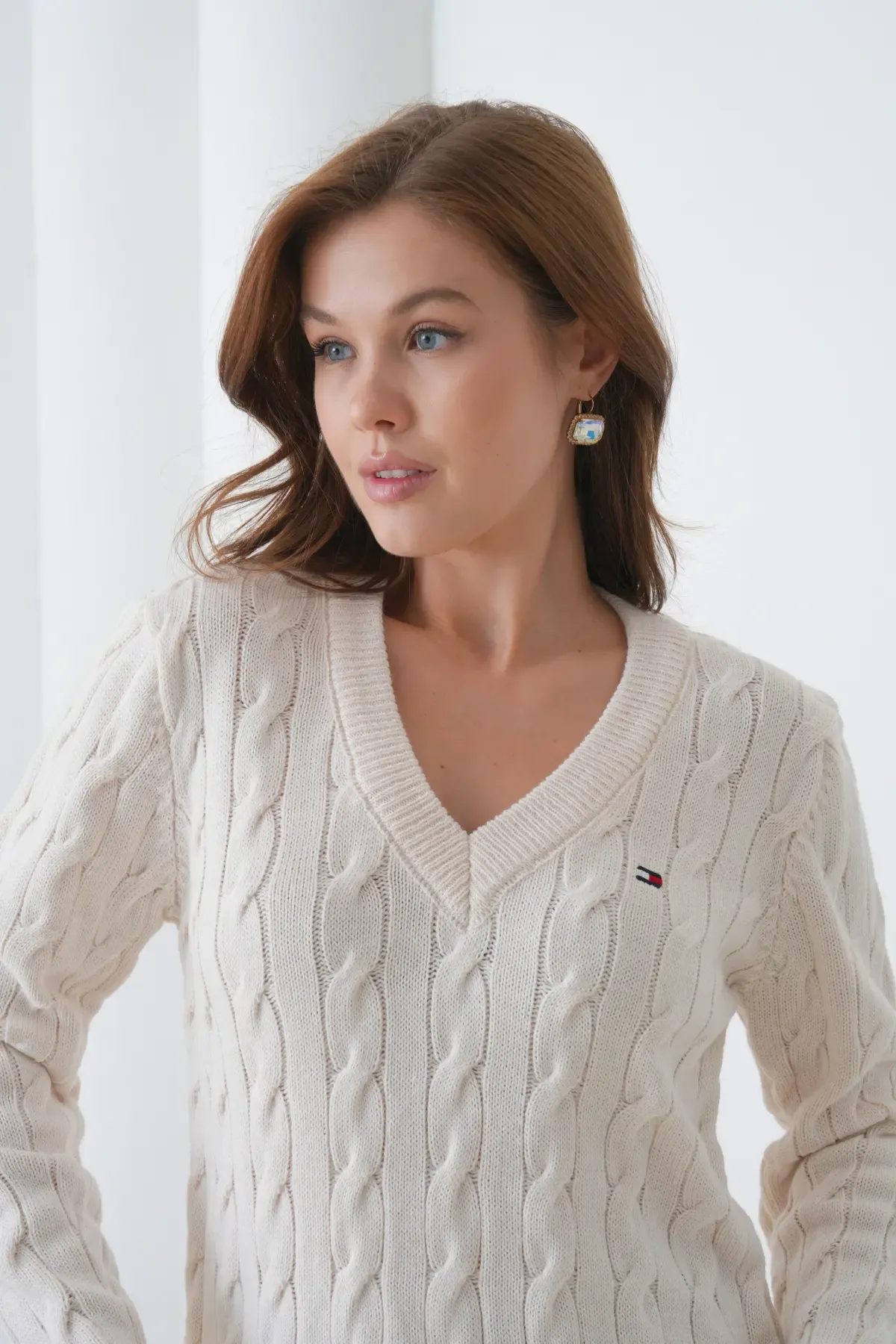 Kadın V Yaka Saç Örgü Triko Kazak 8683