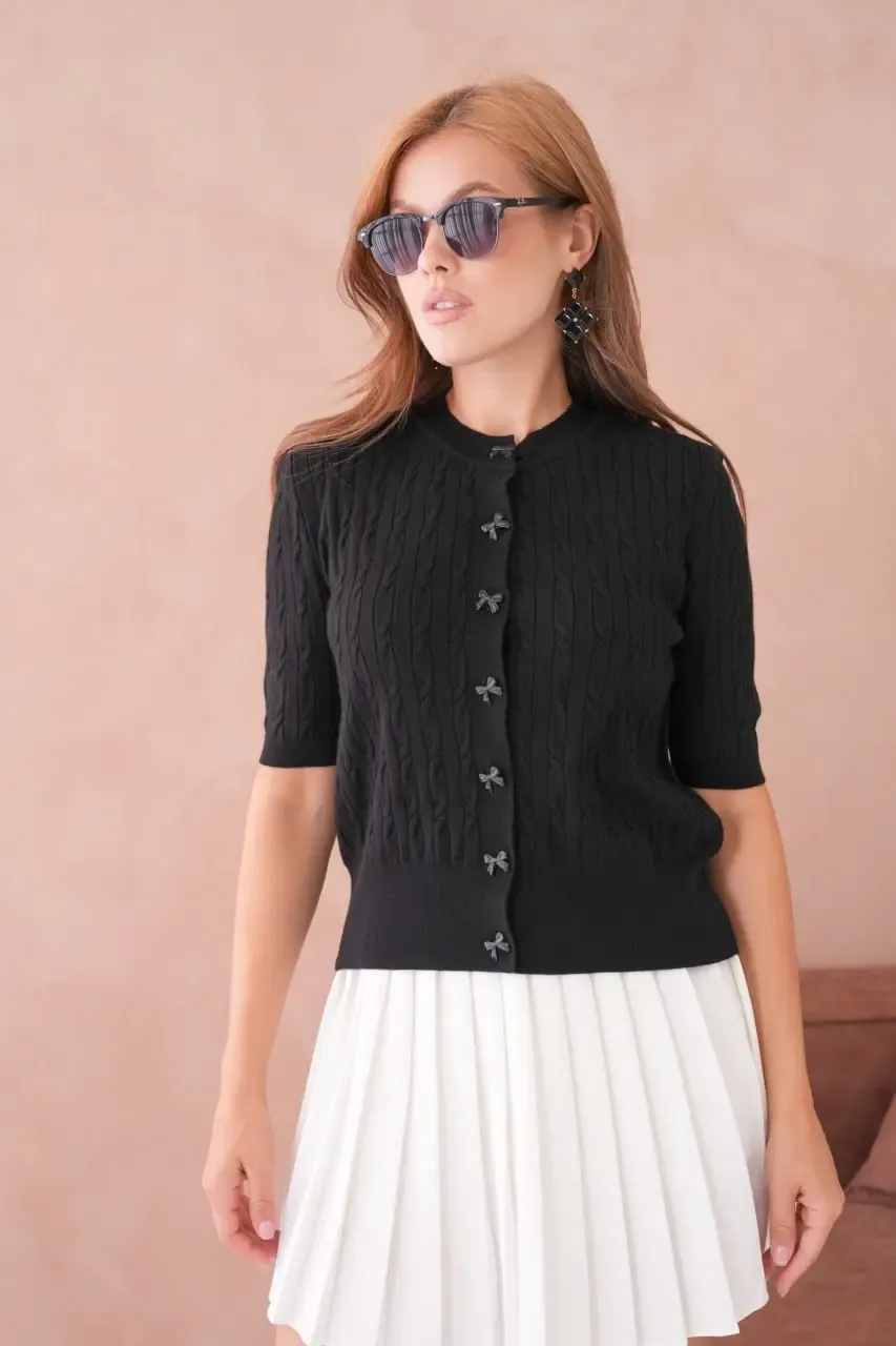 12036 Bisiklet Yaka Fiyonk Düğme Detaylı Saç Örgü Premium İplik Triko Hırka