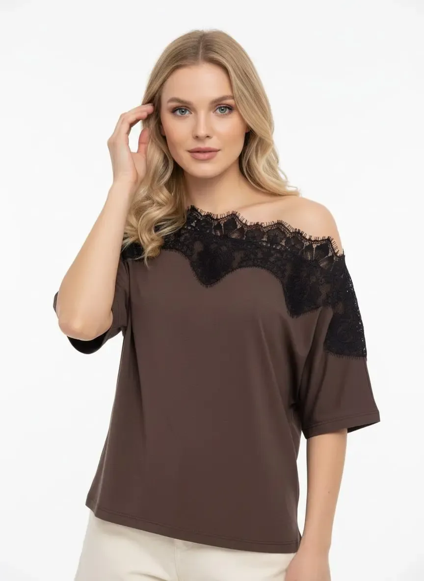 26028 Kadın %100 Pamuk Dantel Detaylı Kayık Yaka Örme Bluz