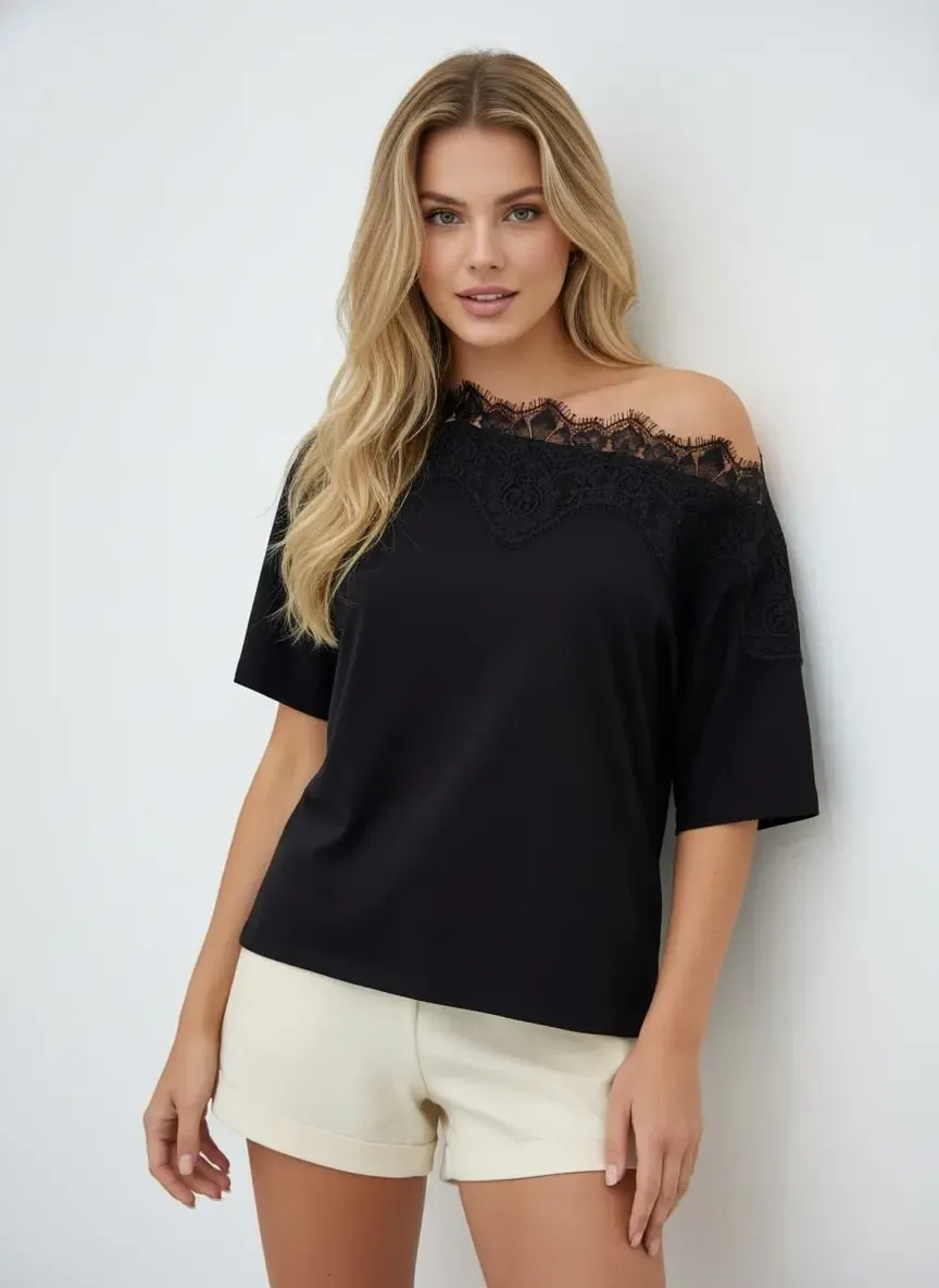 26028 Kadın %100 Pamuk Dantel Detaylı Kayık Yaka Örme Bluz